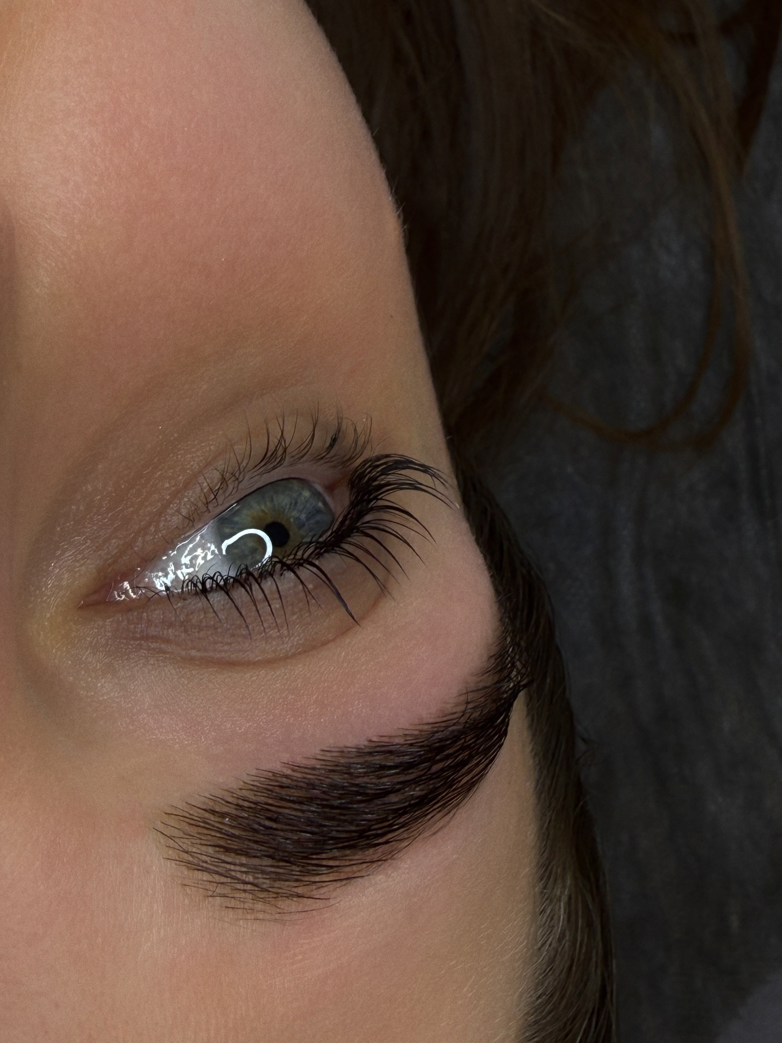 Ресницы. Студия визажистов, стилистов по прическам, бровистов и мастеров по ресницам