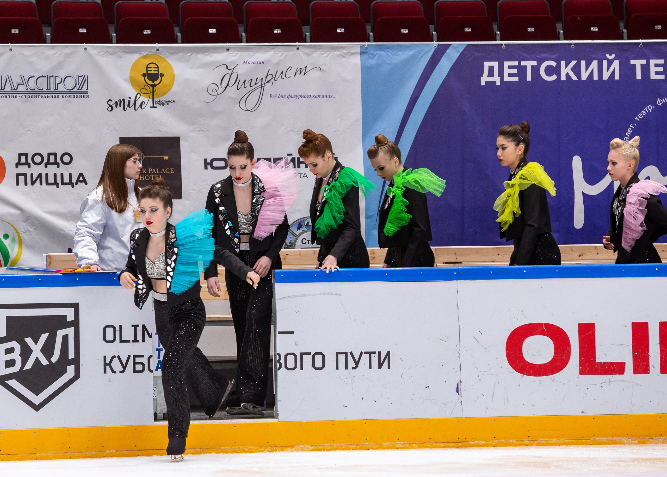 VII Ежегодный фестиваль массовых танцев на льду и фигурного катания «Петровский лёд» Санкт-Петербург 2024. Репортажный фотограф в Москве