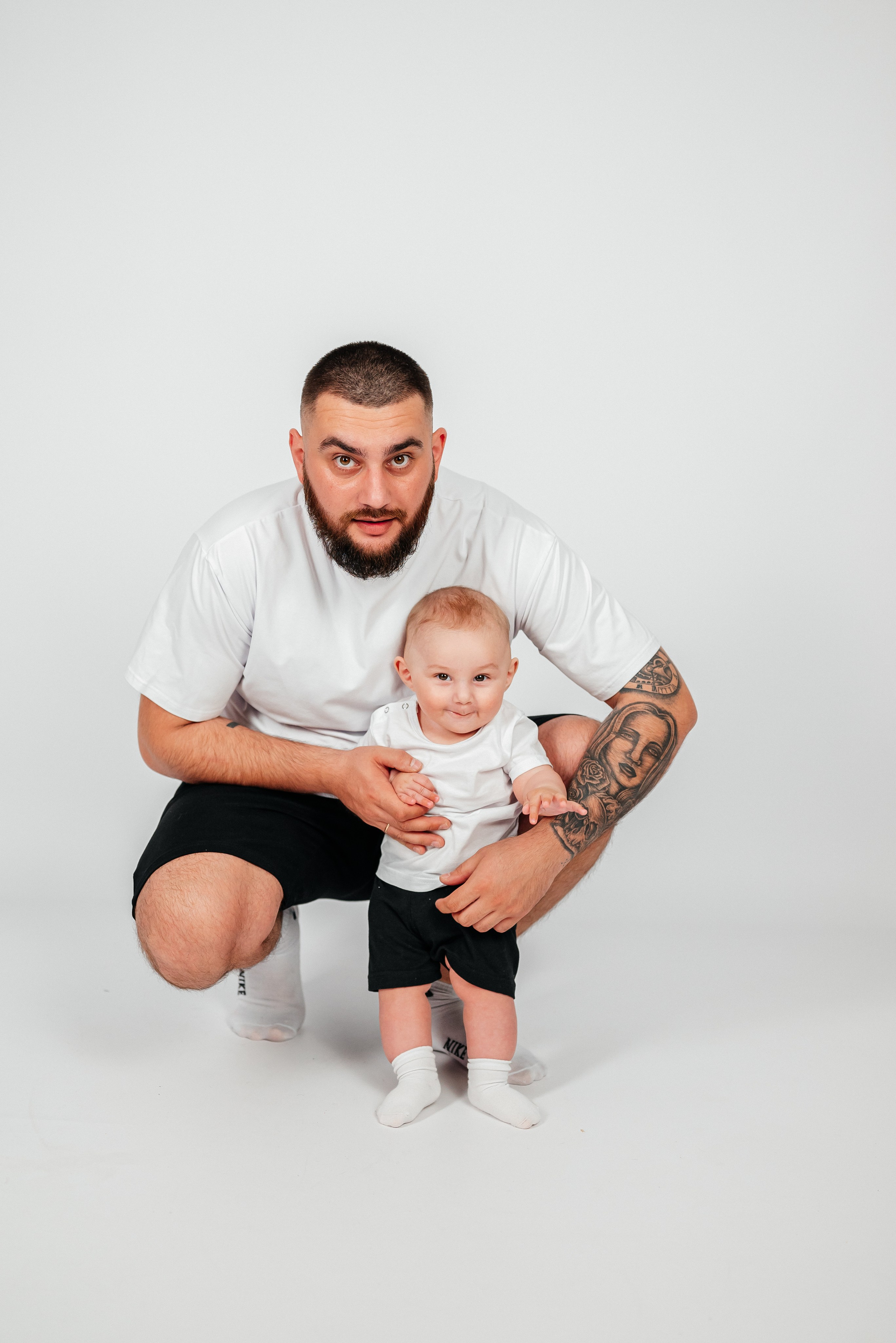 На белом фоне. Семейный фотограф в Краснодаре