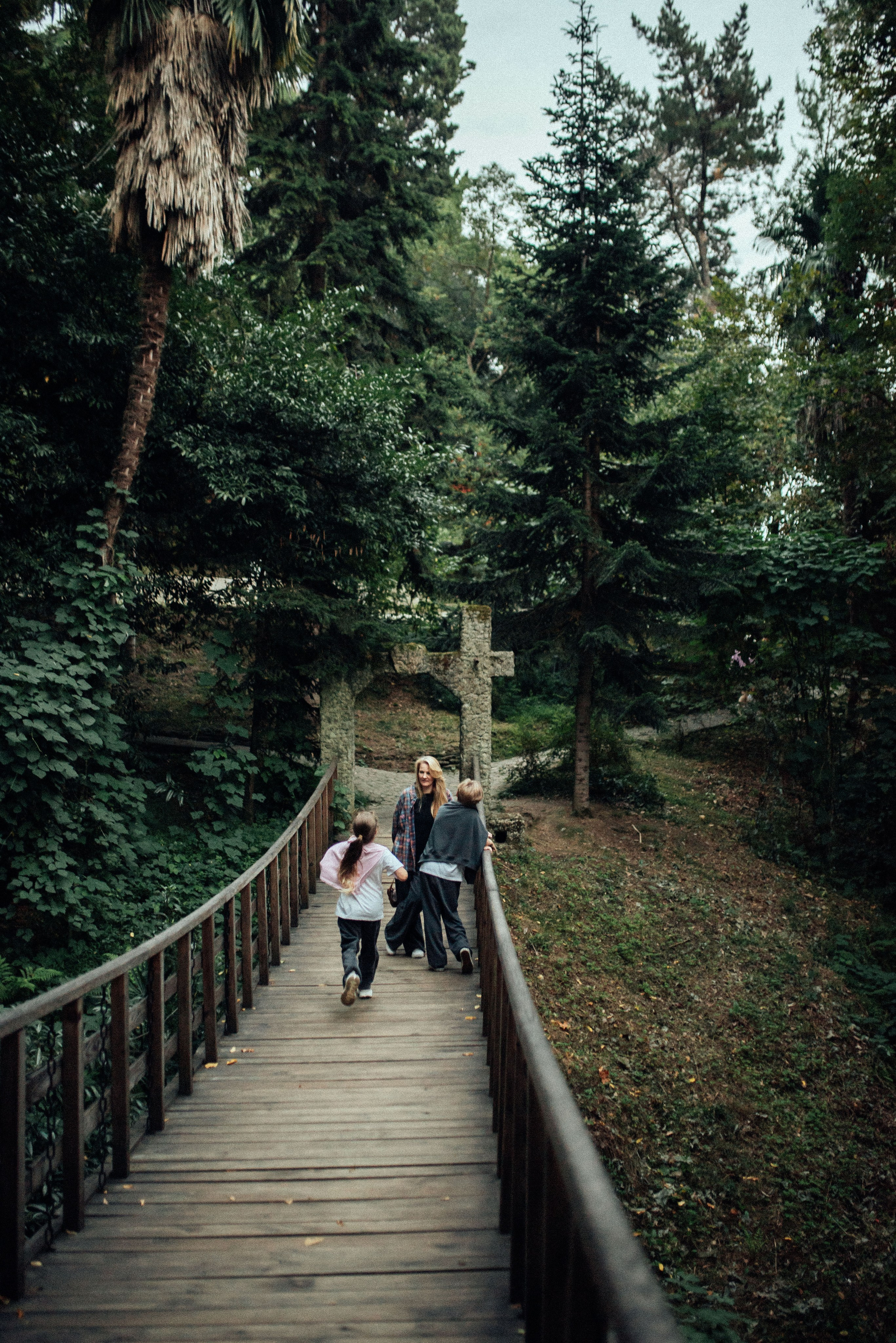 Фотосессия в центре Сочи в парке Дендрарий. Фотограф в Сочи — Маргарита Поганова
