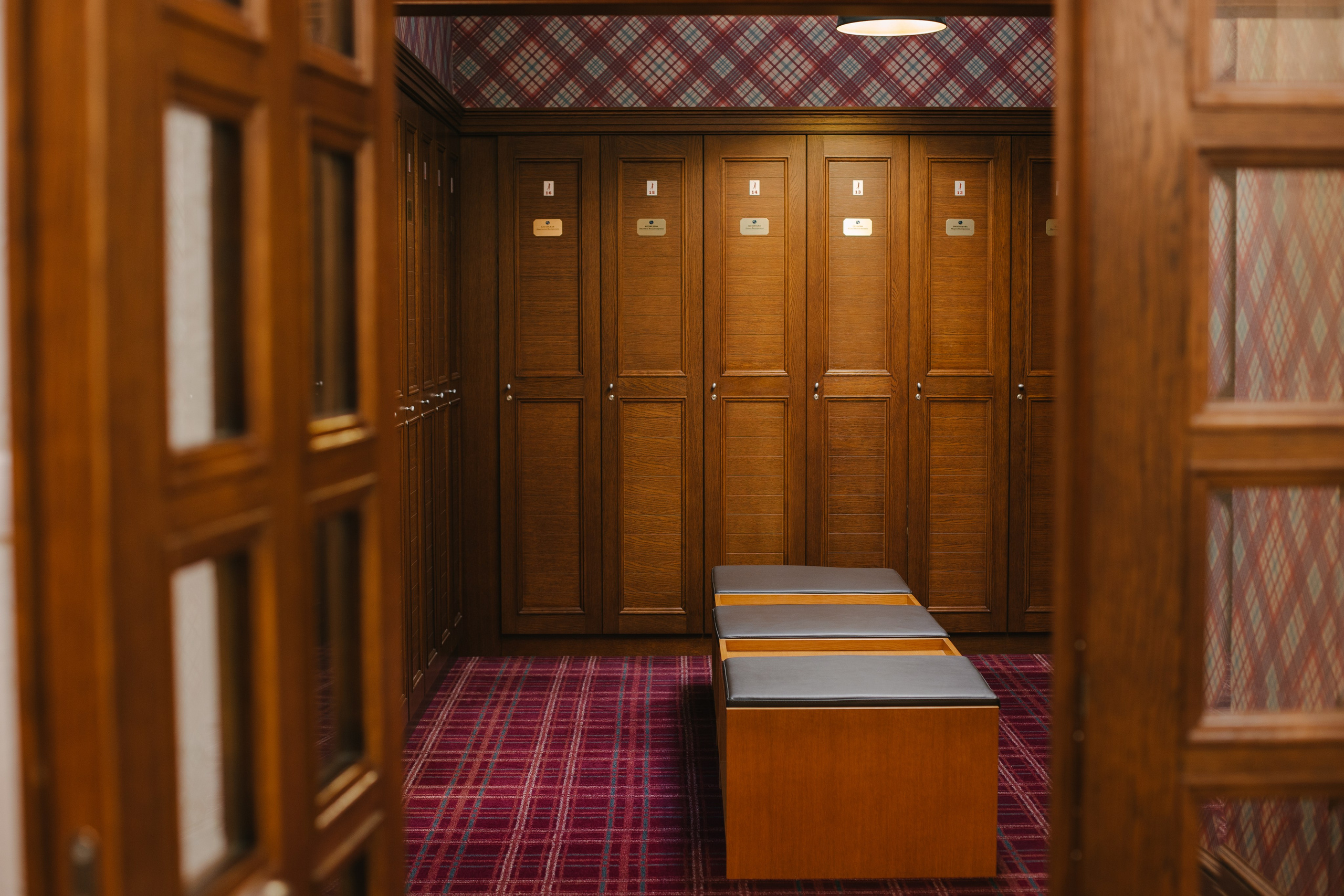 INTERIOR. Photo/Video Production