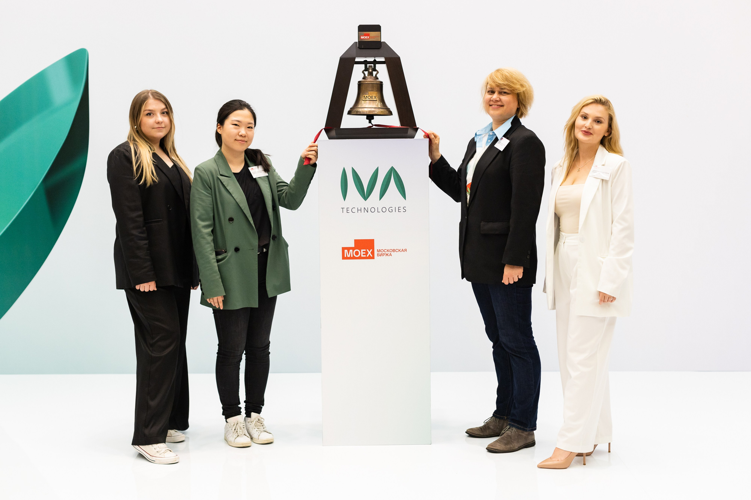 IVA на Московской бирже. Свадебный и портретный фотограф в Королёве Сергей Чихарев