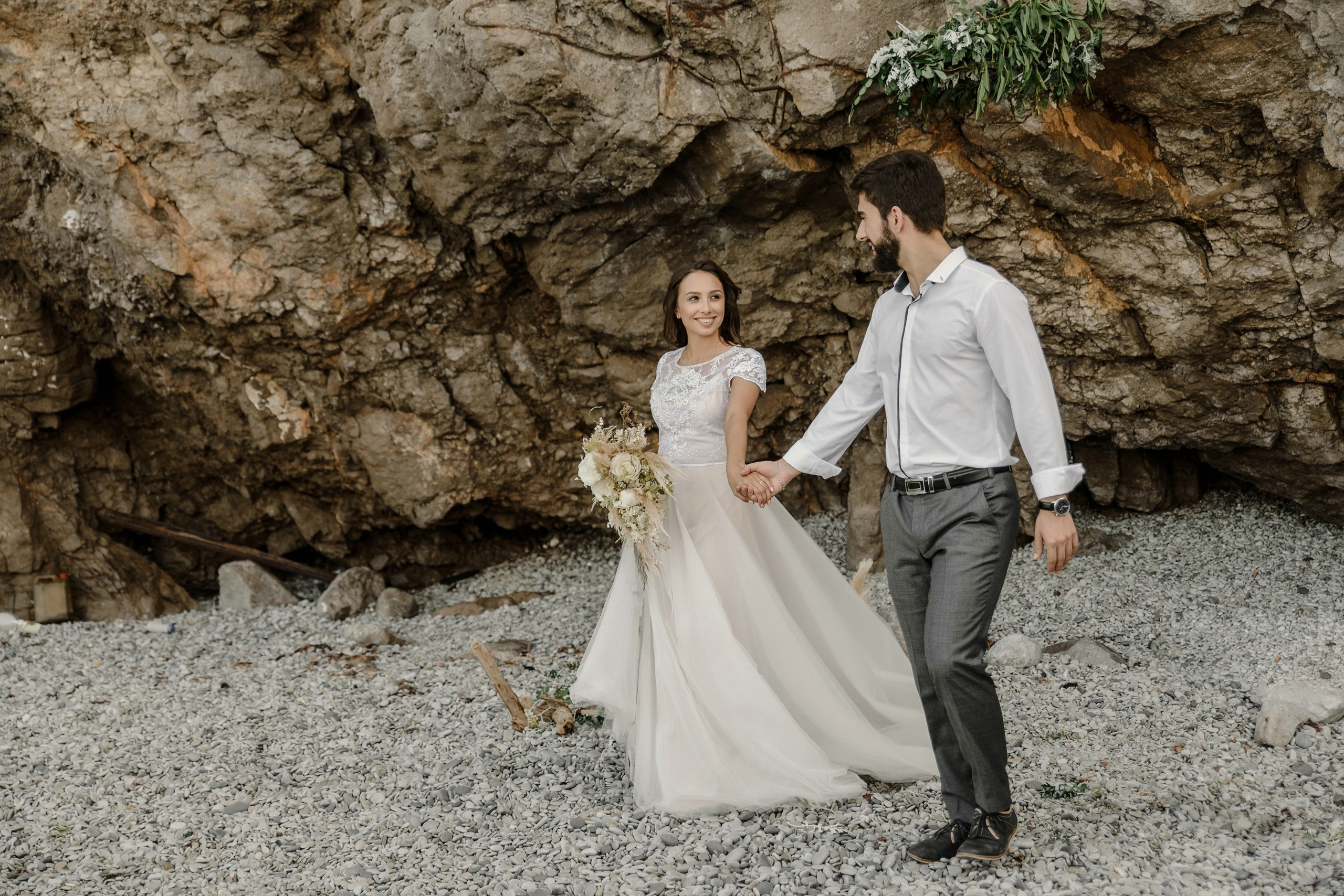 Свадебная фотосессия и выездная регистрация брака на берегу моря. Свадебный и семейный фотограф в Москве Светлана Зоткина