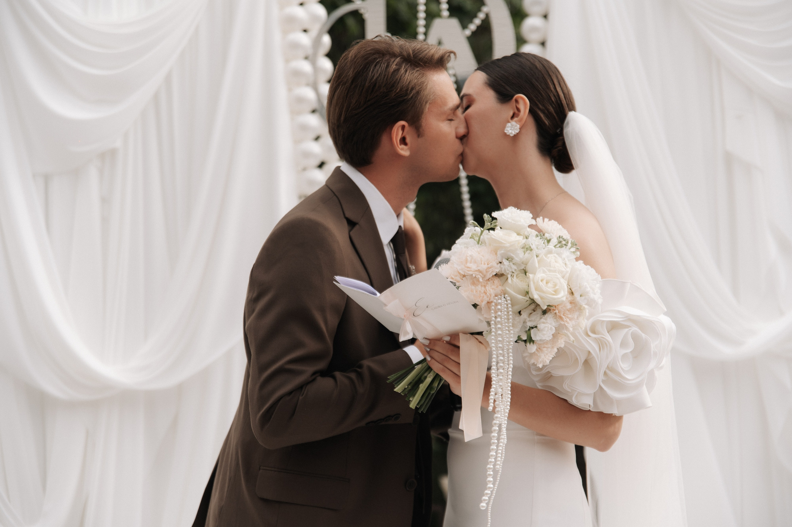 Свадебное торжество в загородном комплексе «Теплица Парк». Ярослава Ерина — свадебный фотограф в Москве