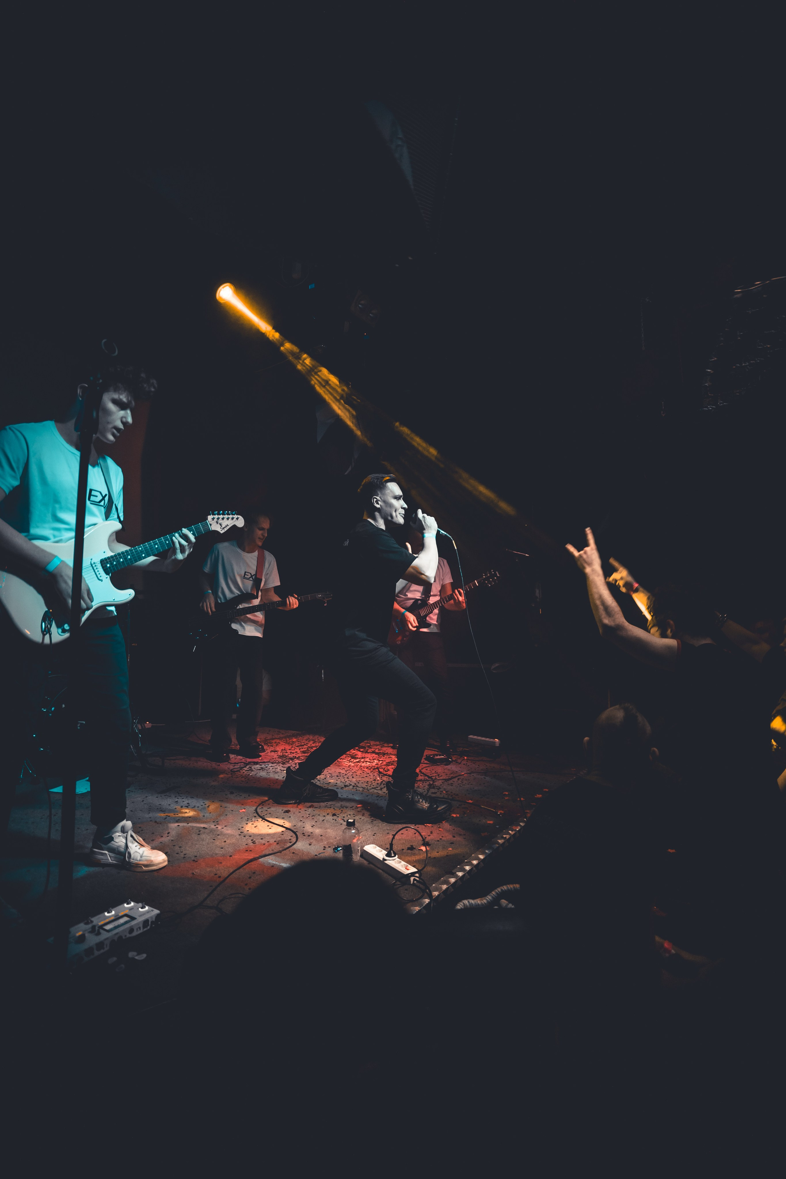 Ex-позиция. Рок-ёлка, клуб-галерея Эрмитаж. 21.12.2024. Фотограф Регина Крикунова г. Красноярск