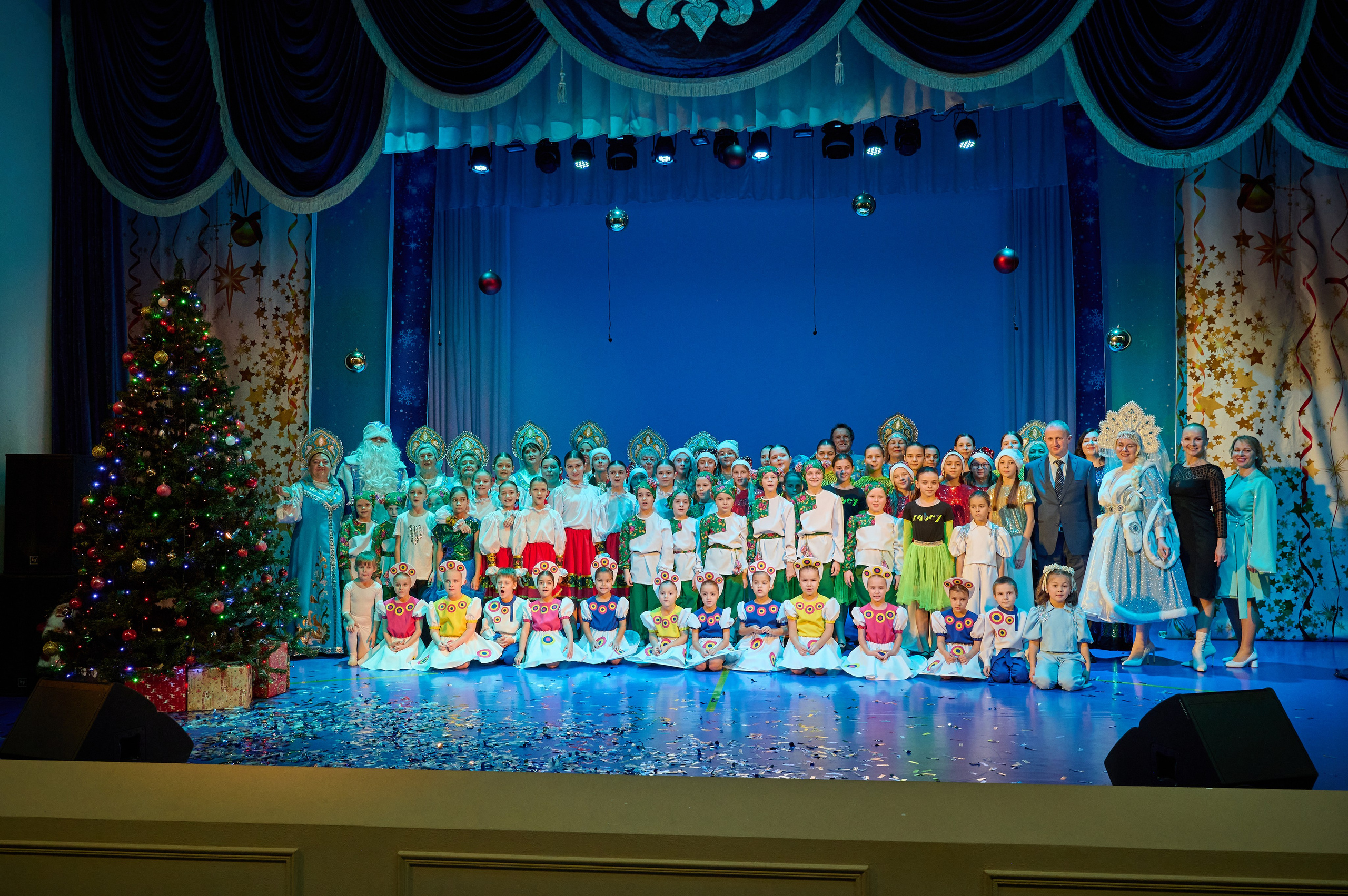 НГ концерт в Марьиной роще. Жизнь курорта Кабардинка в фотографиях