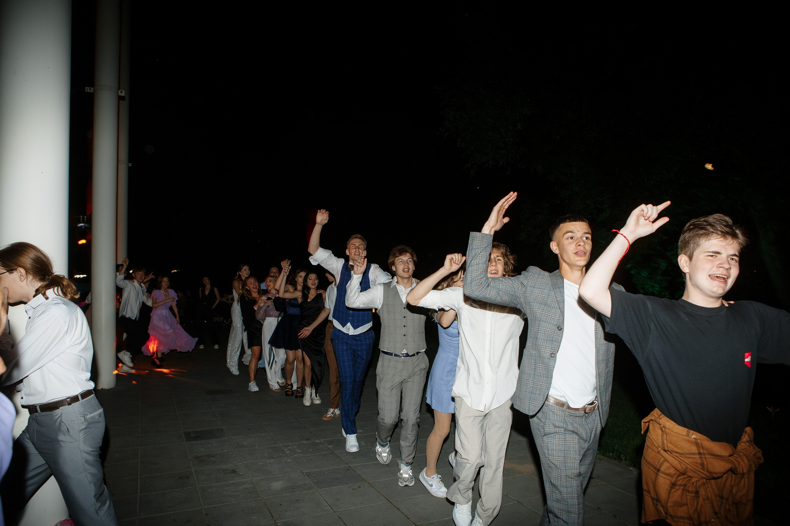 Выпускной Гимназия 12 2024 OpenHouse. Свадебный и портретный Фотограф в Липецке Дмитрий Котюков