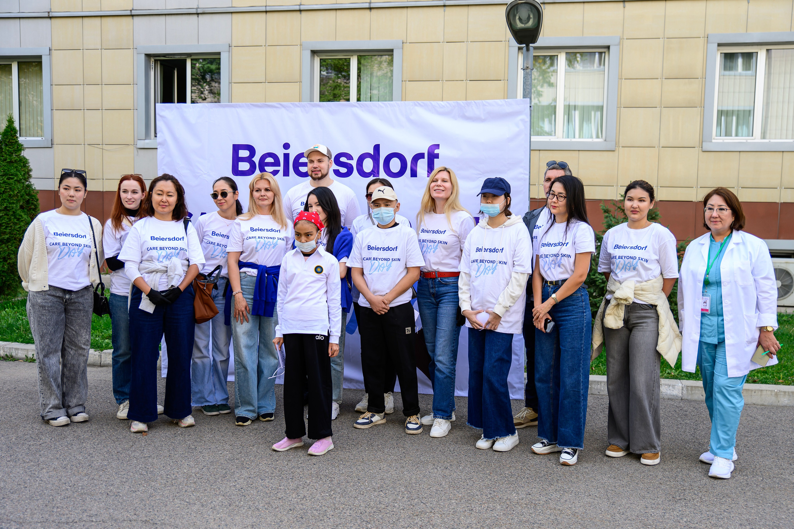 Фотосъемка мероприятия Благотворительная акция «Центре Педиатрии» Care Beyond Skin Day. Фотограф в Алматы Егор Поленов