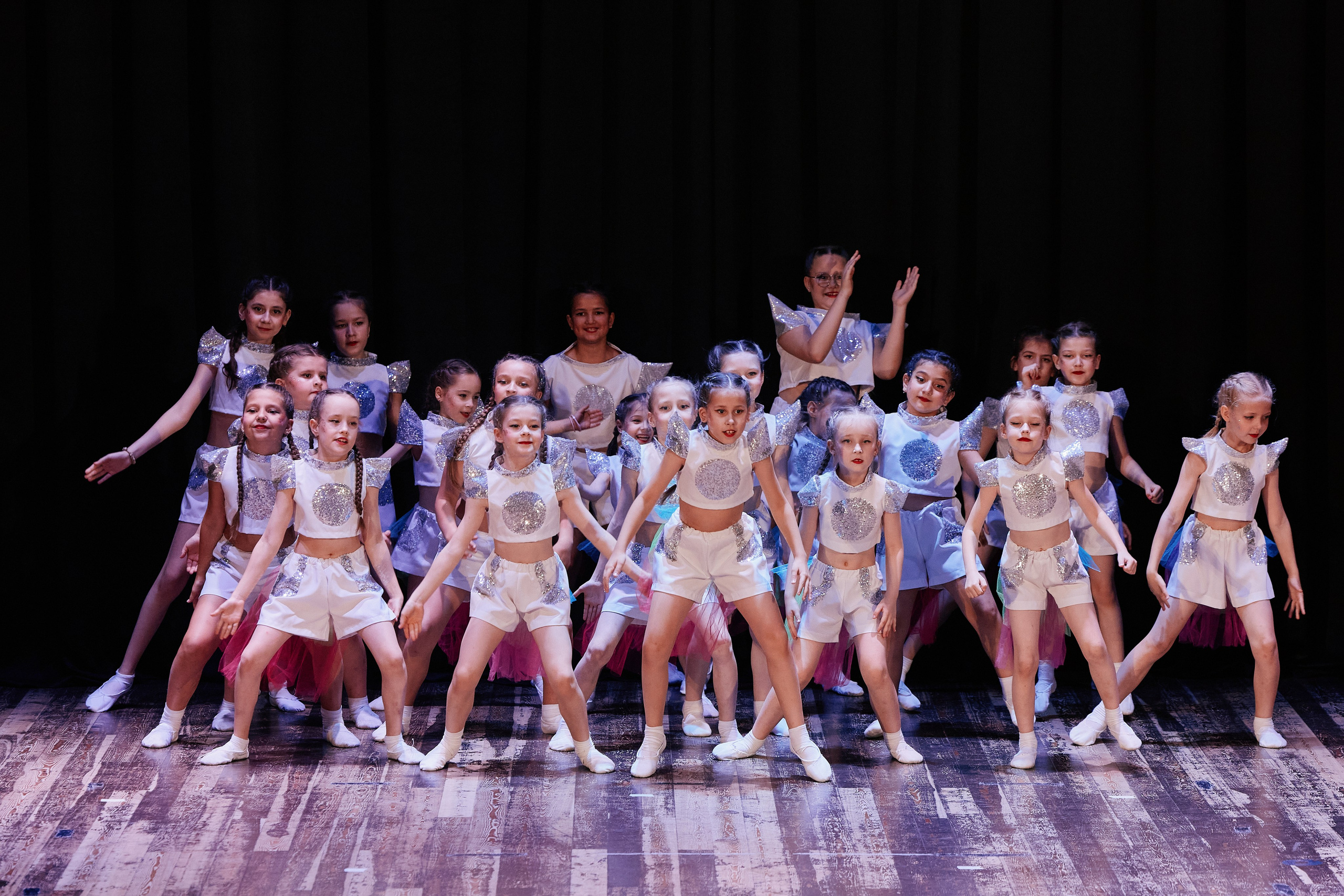 Концерт танцевальной студии Фиеста 08.06. Свадебный репортажный фотограф краснодар максим дремов дрёмов фотосессия студия цена