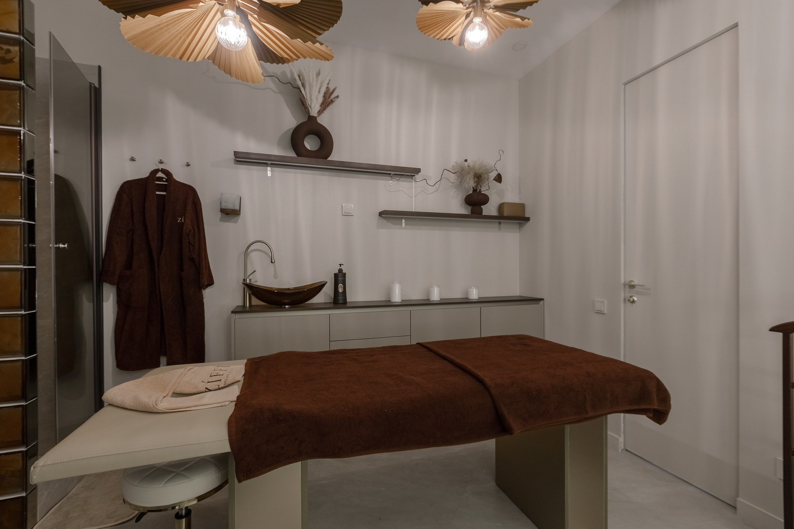 Интерьерная съемка салона красоты. Интерьерный фотограф в Москве Роман Потапов