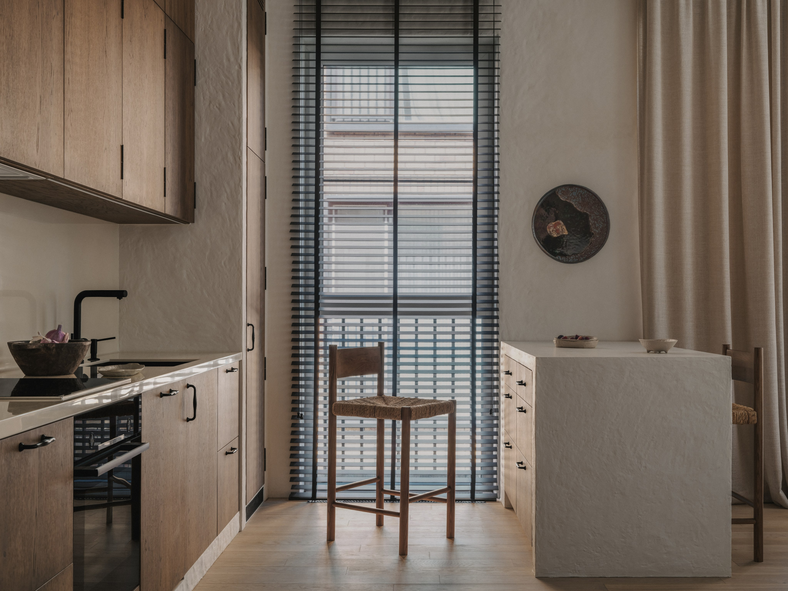 Фотосъёмка дизайн проекта квартиры в Esentai City. Роман Якунин — интерьерный фотограф в Алматы