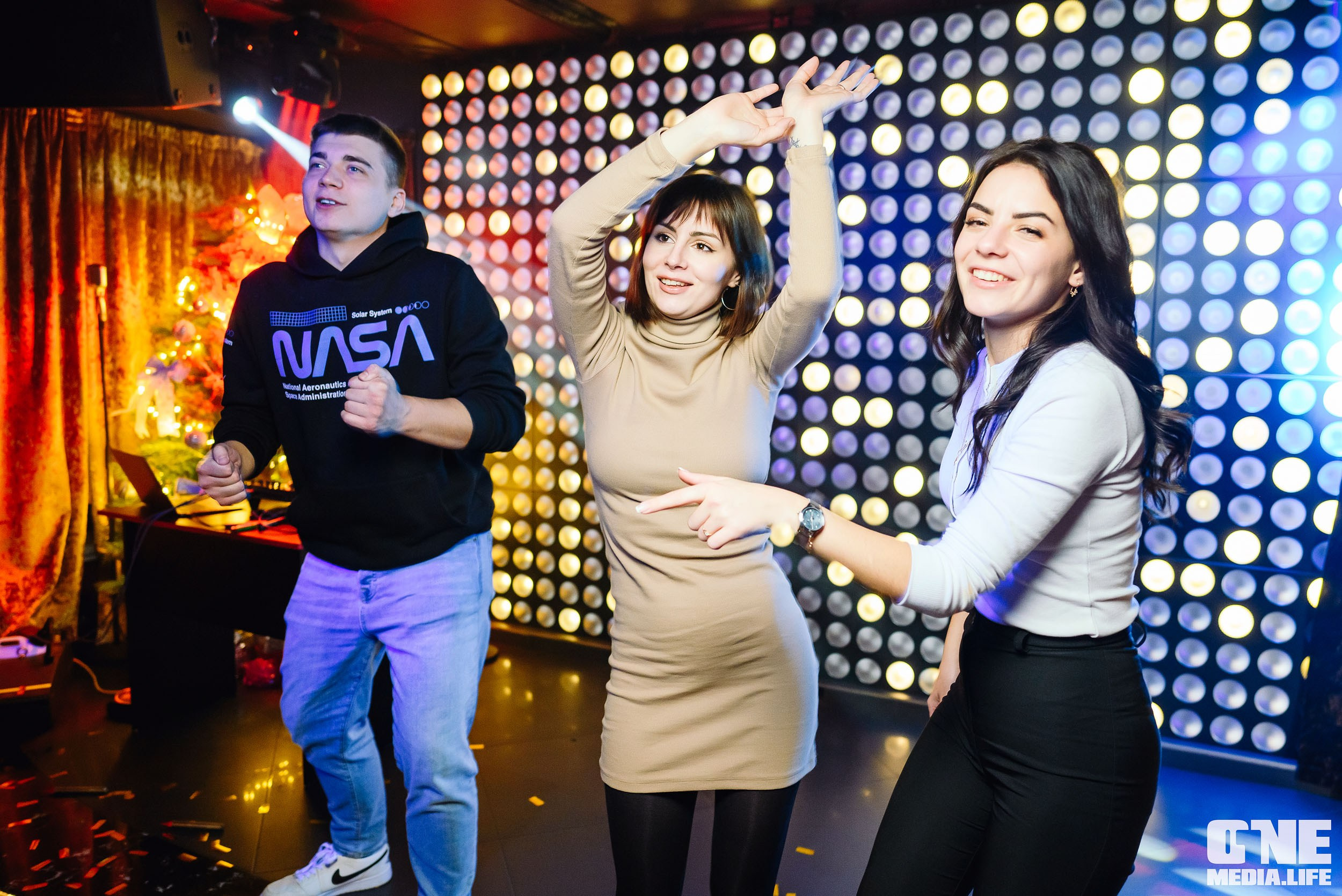 Репортаж из караоке-клуба Эйфория. One Media Life: фоторепортажи, фотоотчеты с мероприятий и заведений