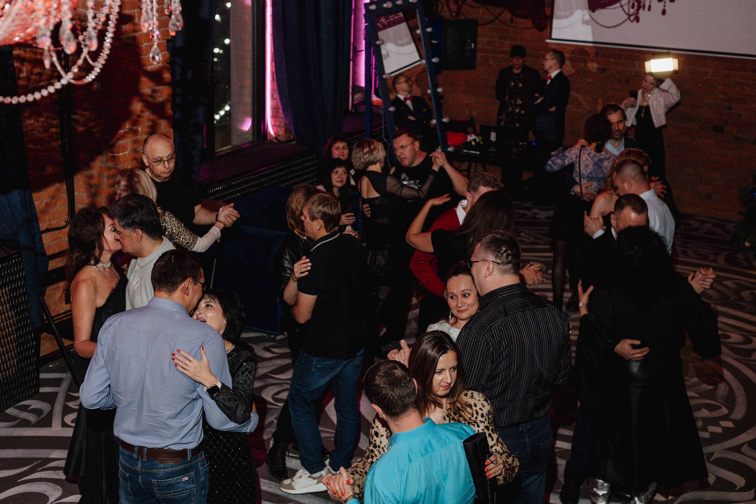 Вечеринка знакомств. Портретный фотограф Москва Юлия Трякина