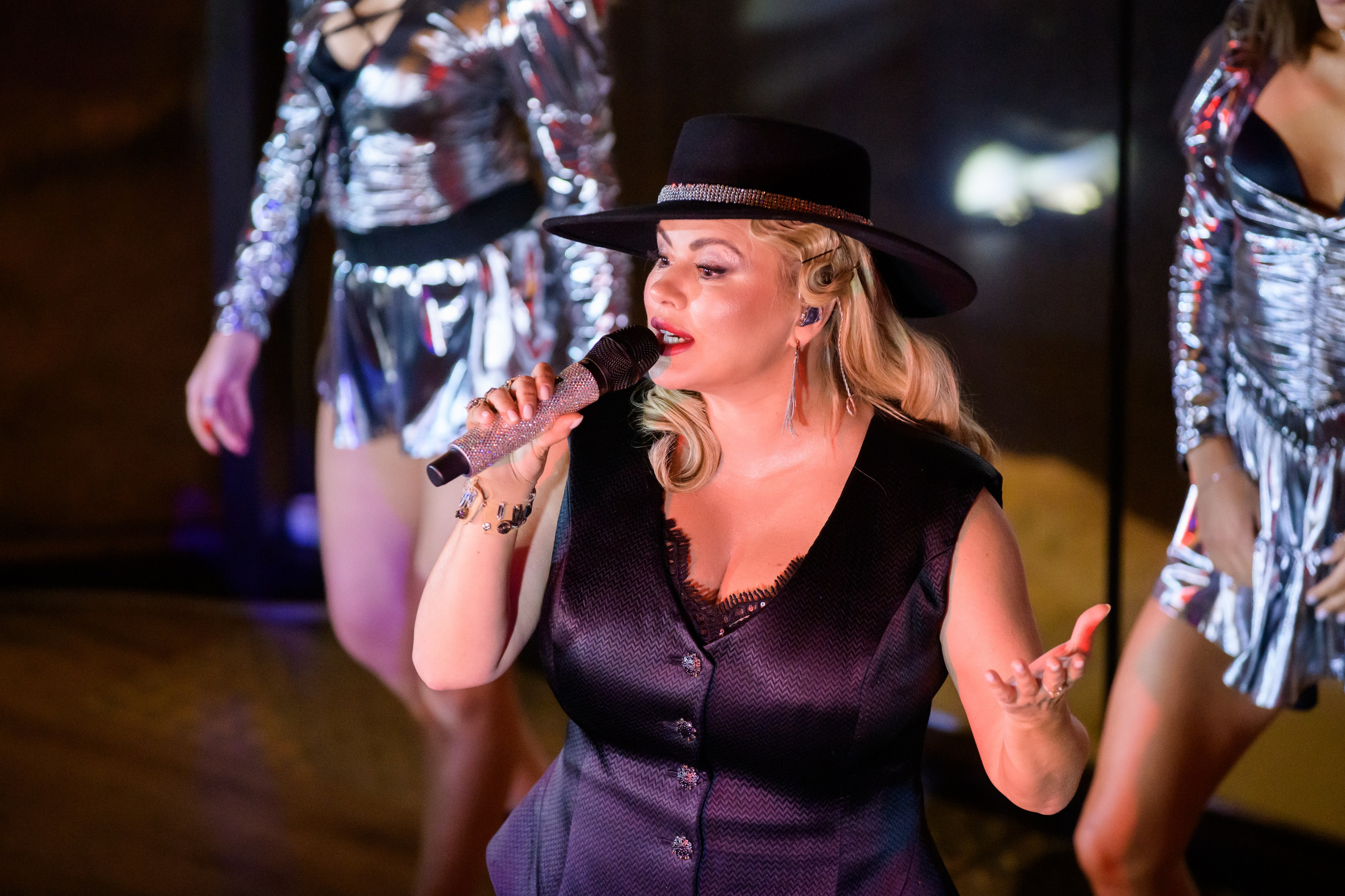 Люстра бар. Репортажный фотограф Сергей Дроздов