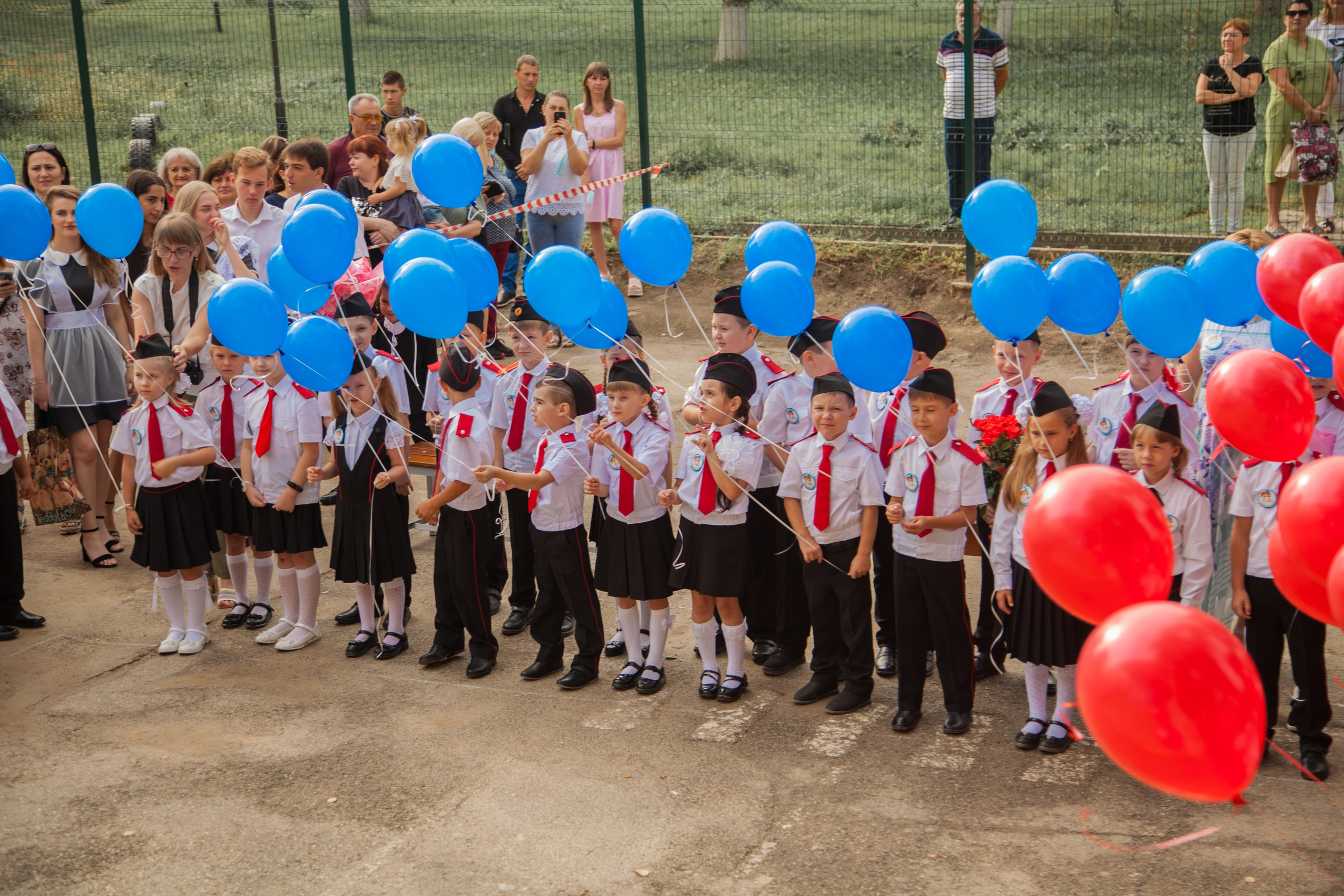 Линейка 1 сентября. Свадебный и семейный фотограф в Армавире
