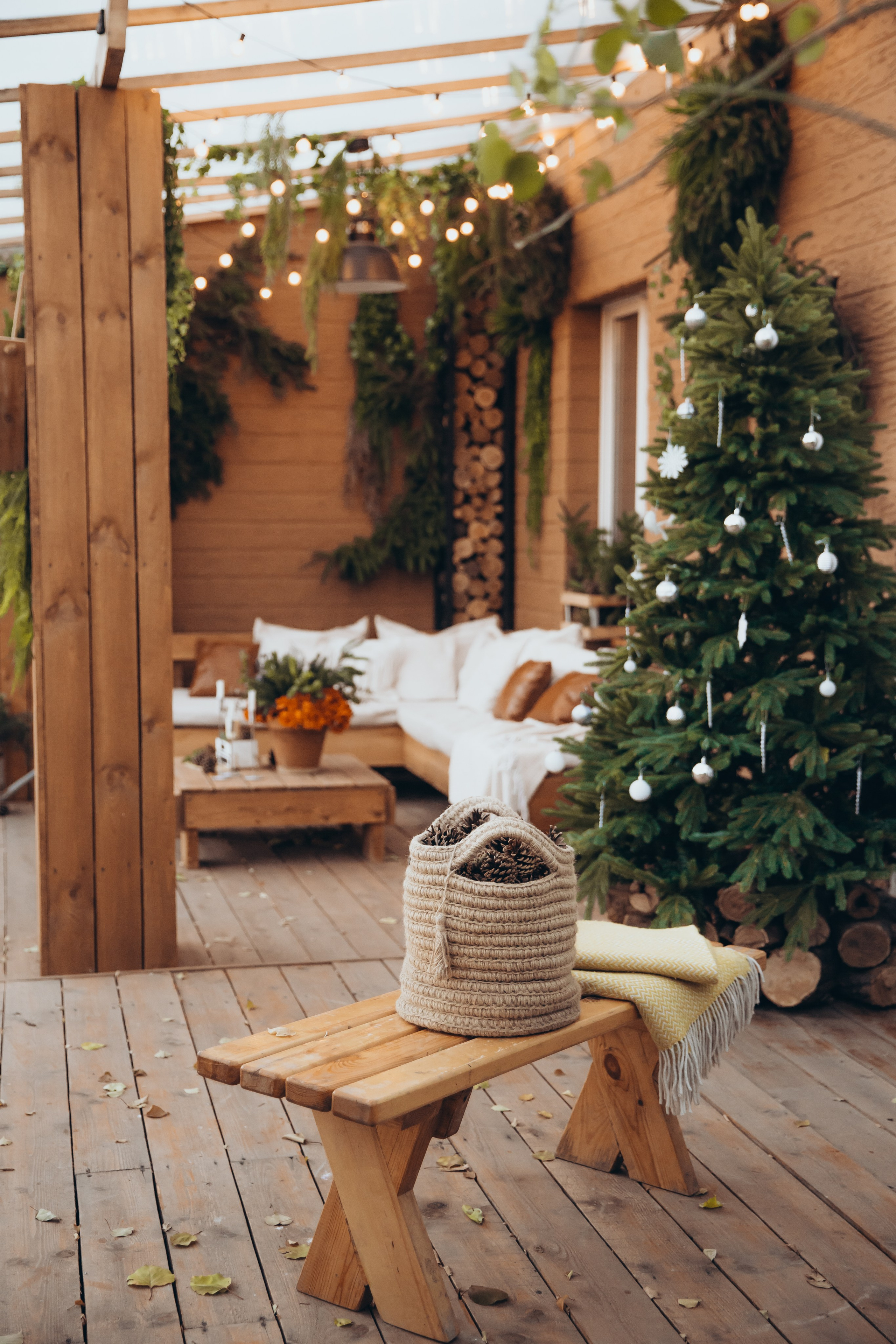 Уличная локация «ТЕРАССА». Фотостудия в Мариуполе «Берлога»