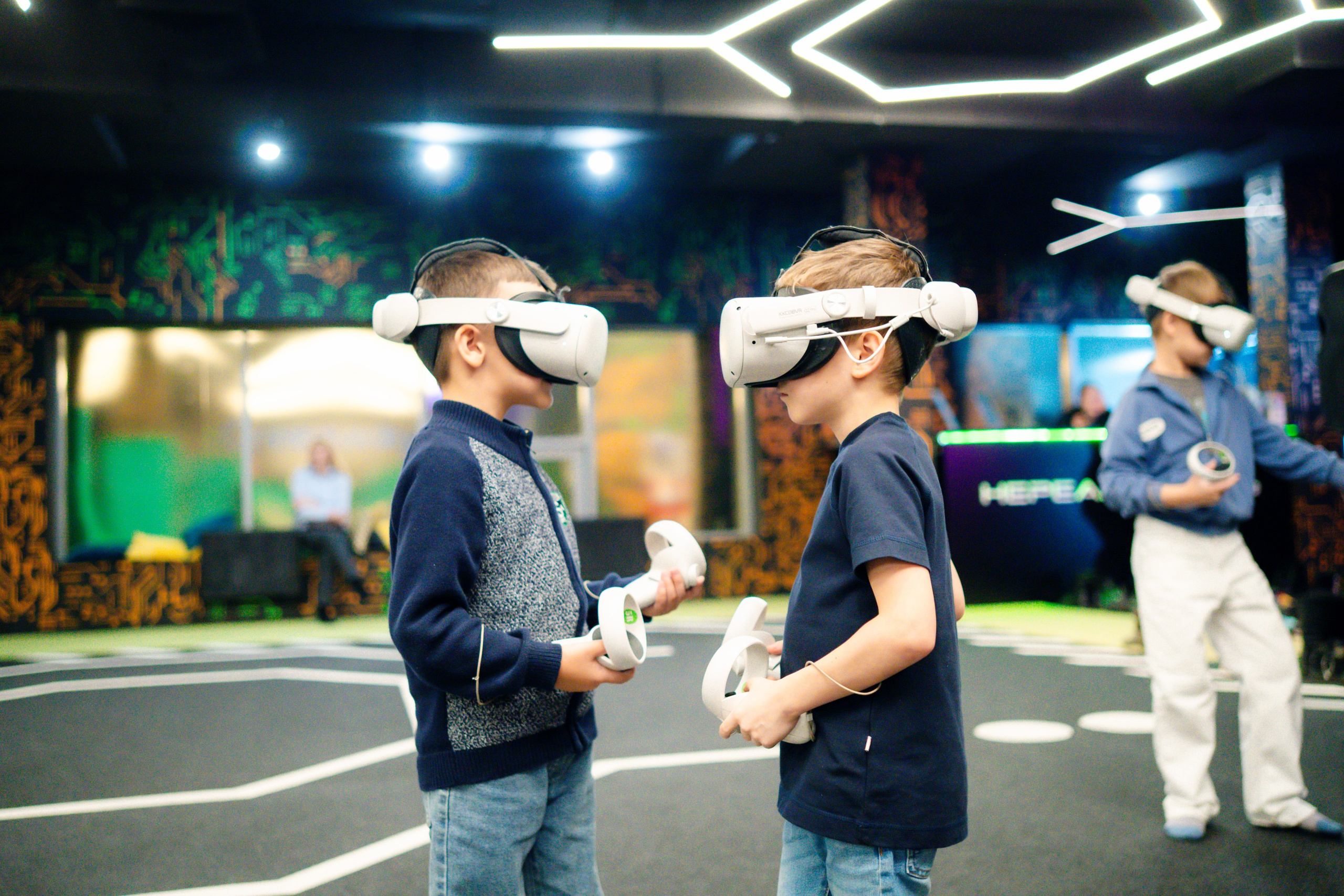 VR (November-December 2024). Felixtones