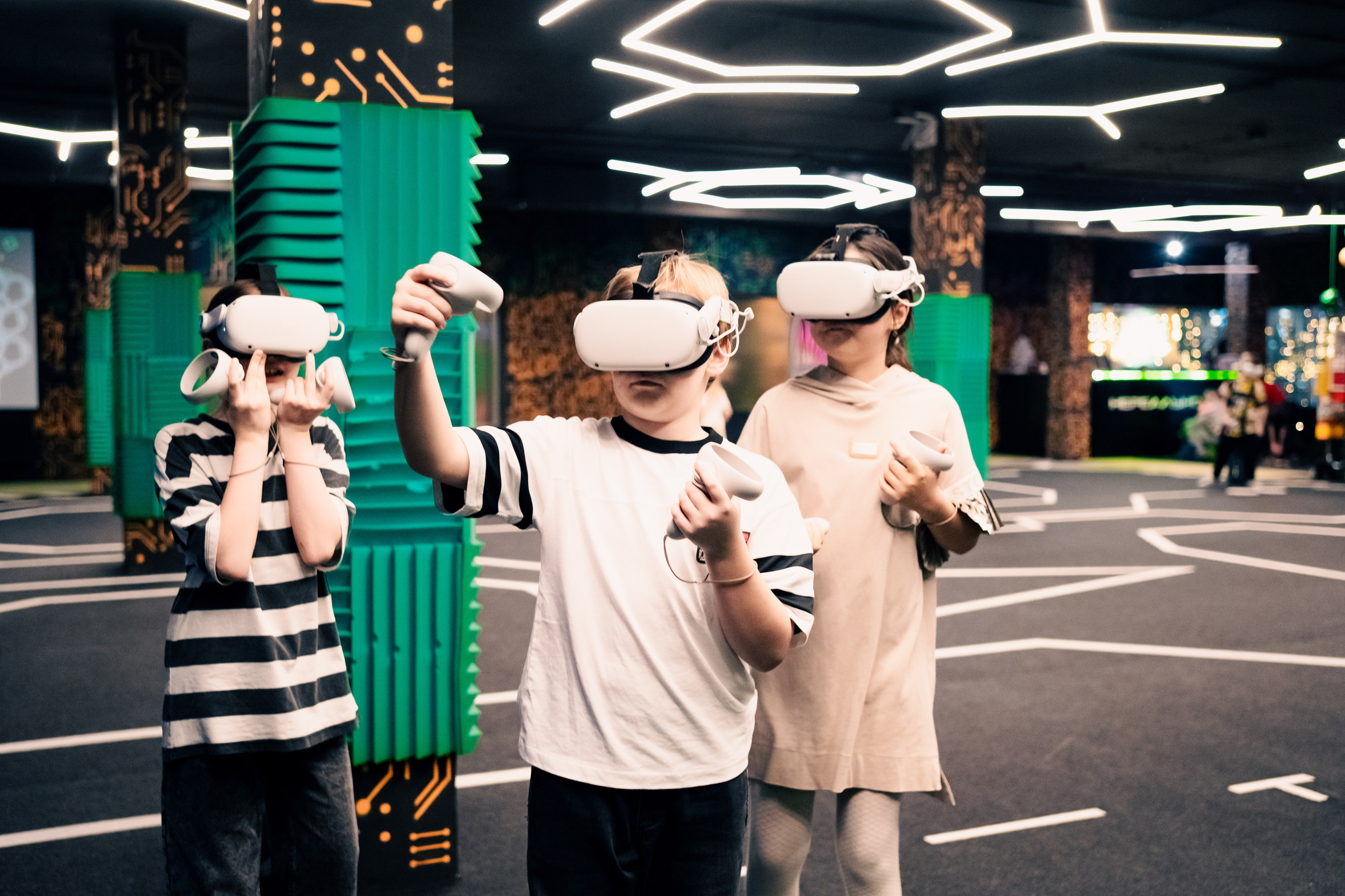 VR (November-December 2024). Felixtones