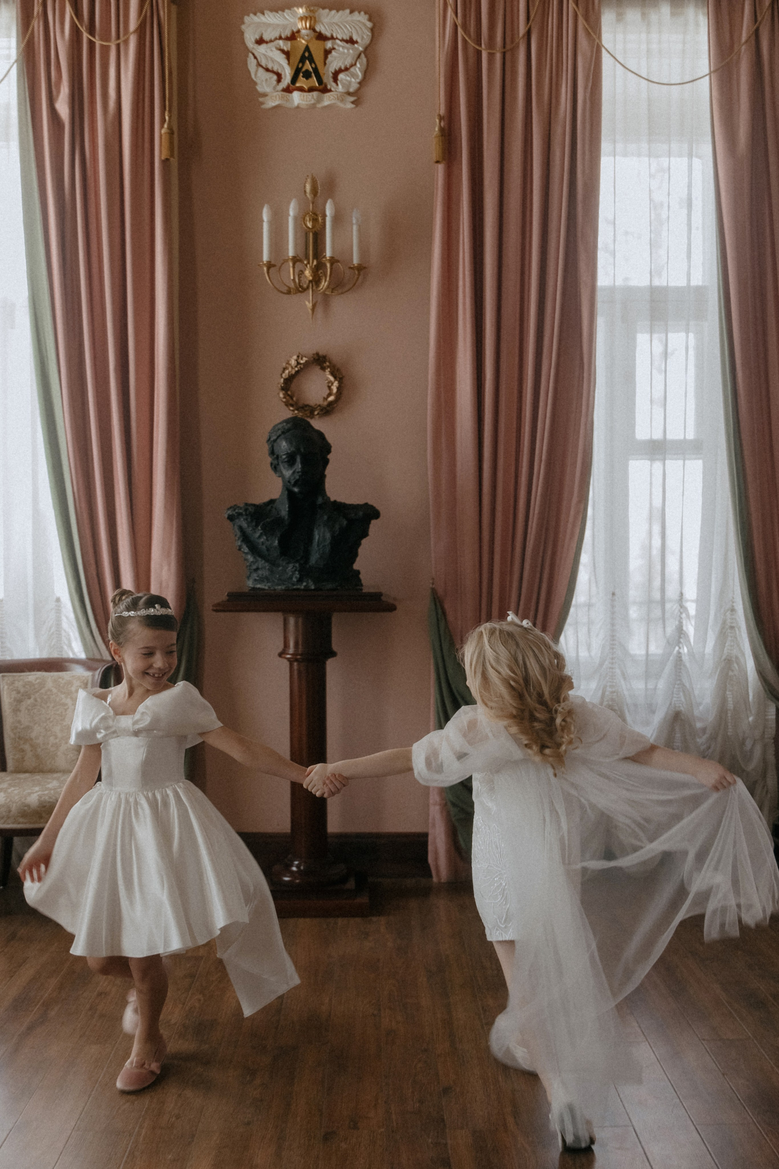 Свадебная фотосъемка в Середниково. Свадебный фотограф Москва