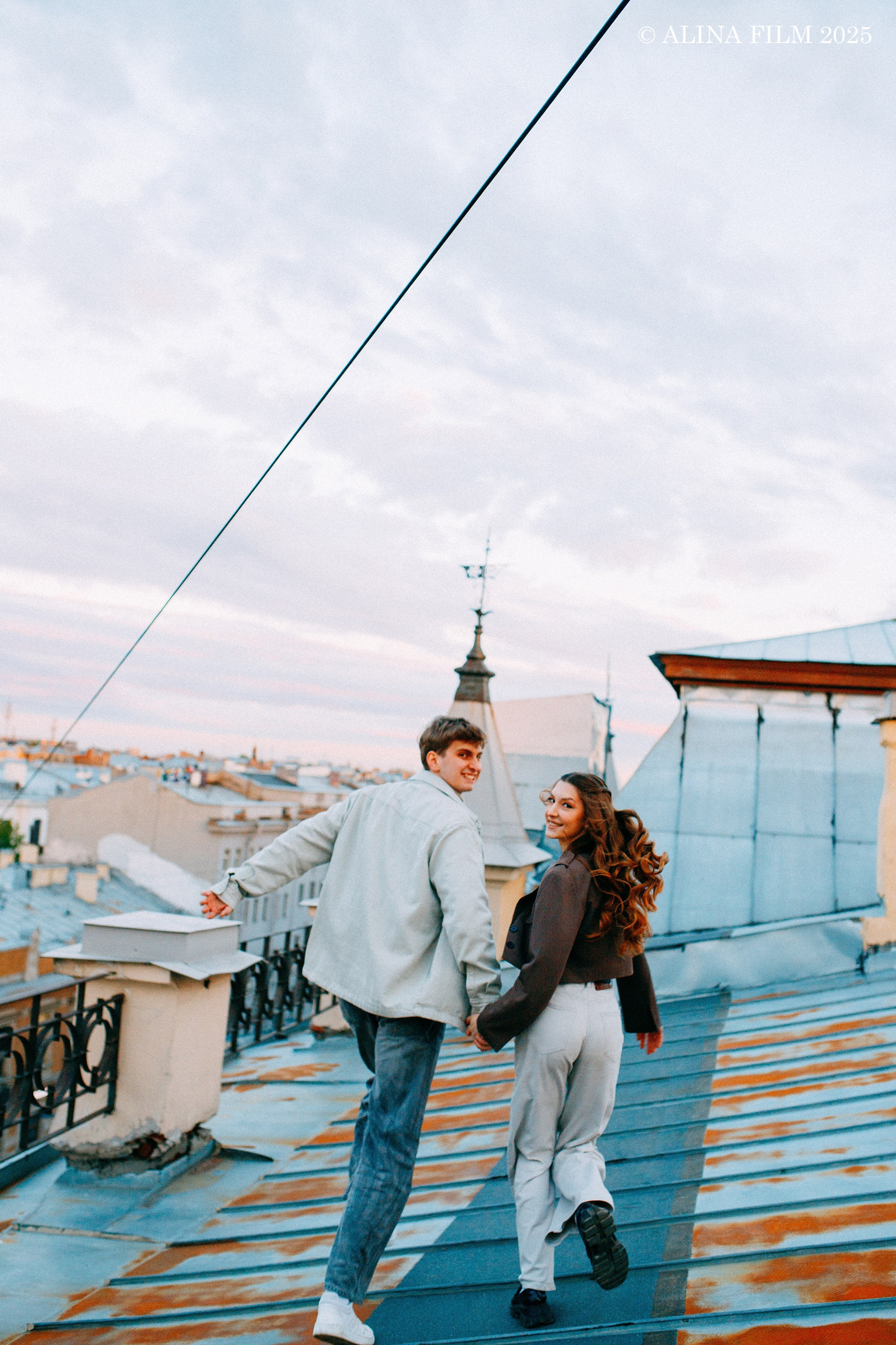 Фотосессия на крыше в Питере (лавстори). Фотограф в Санкт-Петербурге Alina Film