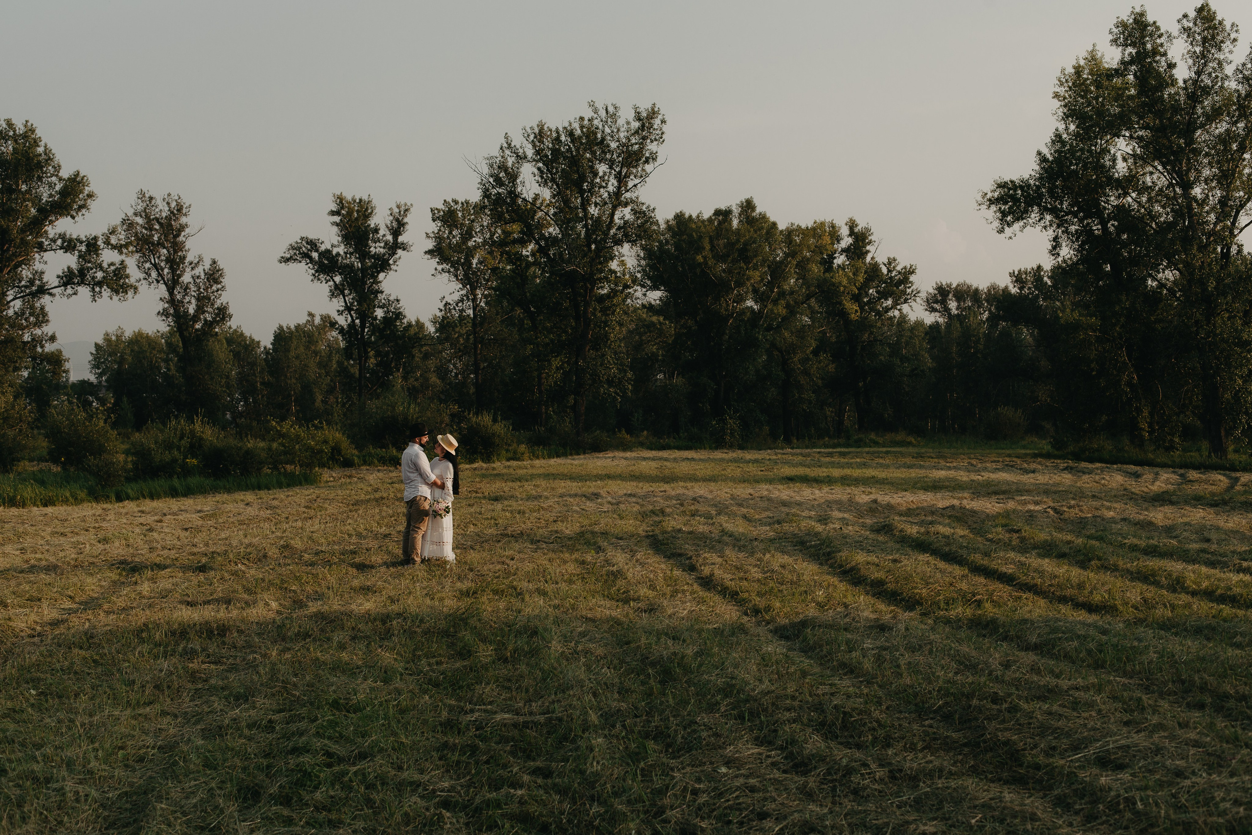 Свадебная лавстори на закате