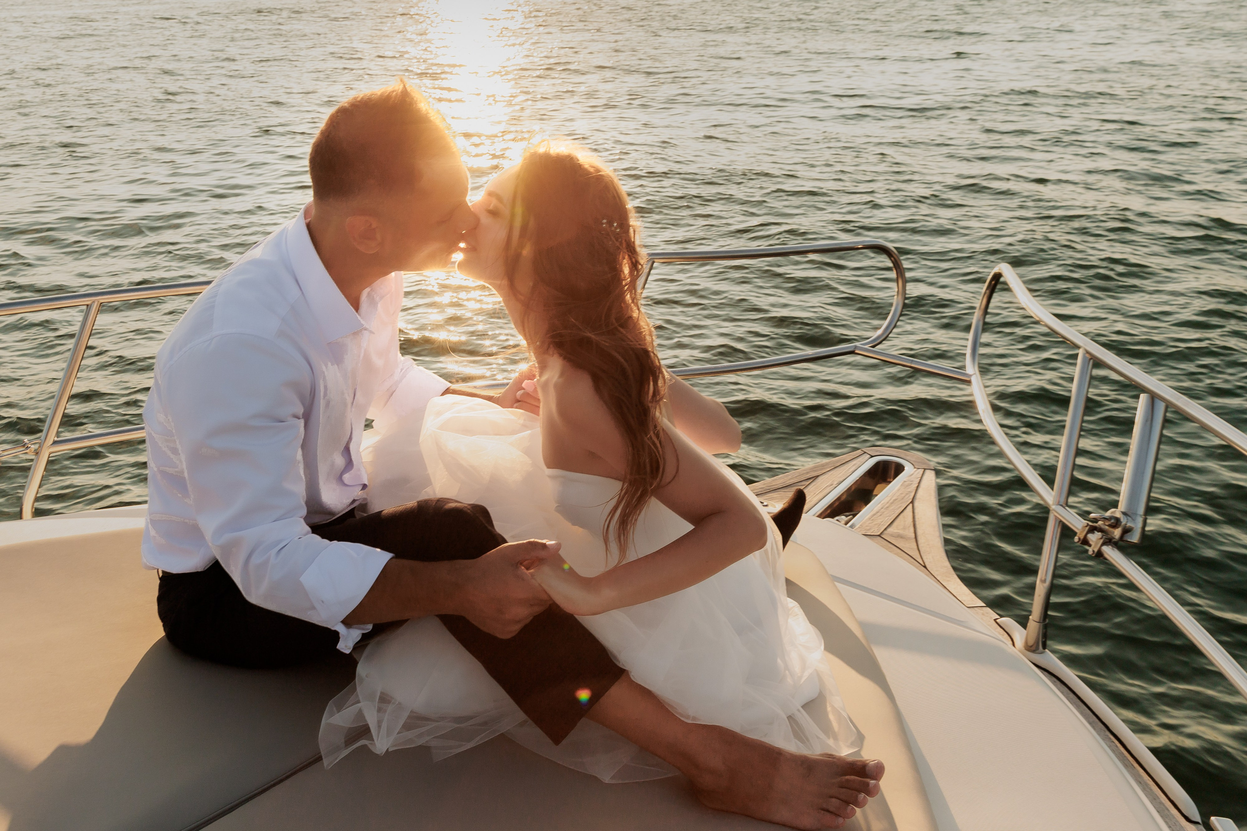 Роскошная фотосессия в Сочи на яхте. Свадебный фотограф в Абхазии, Сухум, Гагра, Сочи