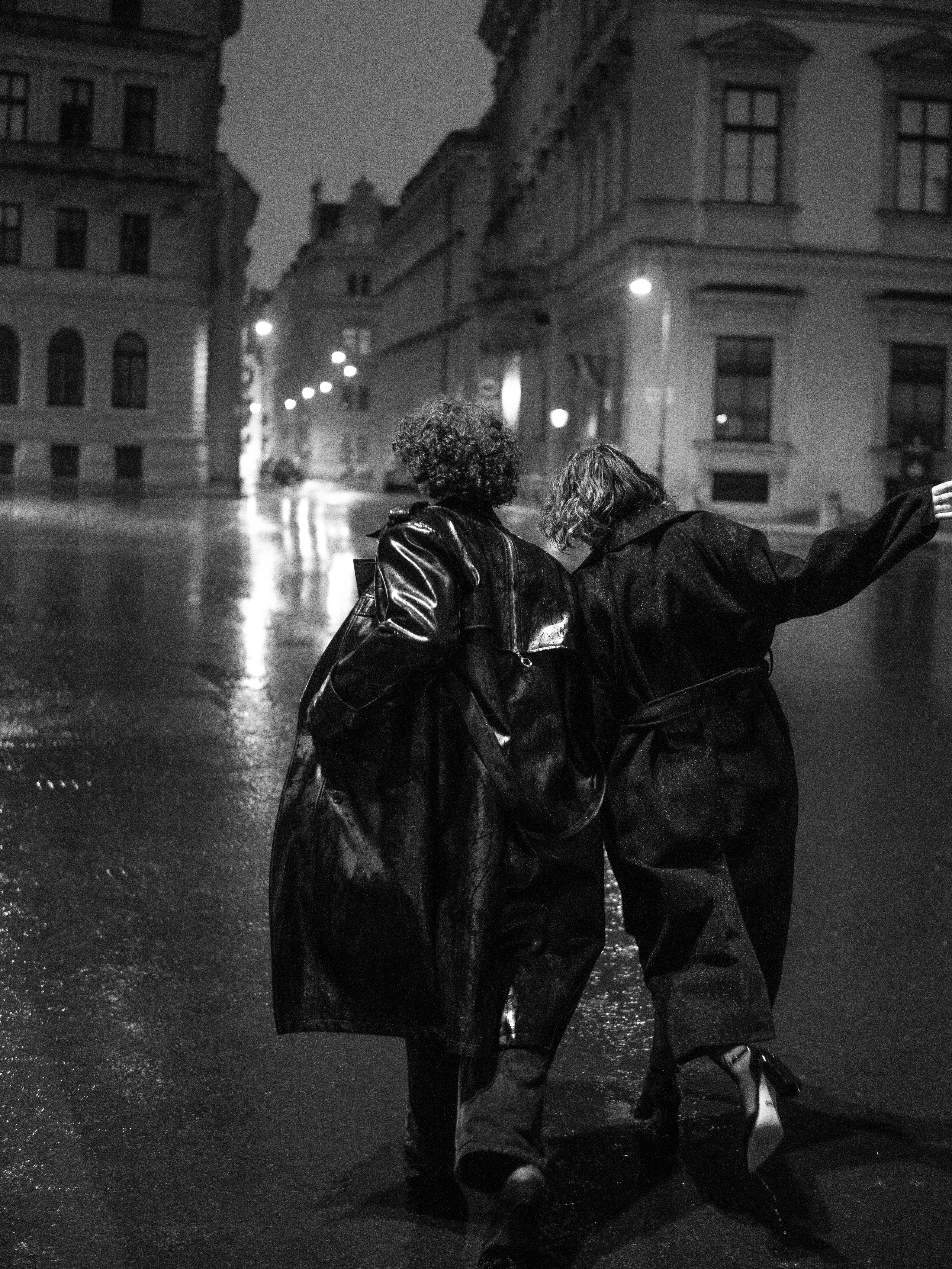 In the night. Frojul