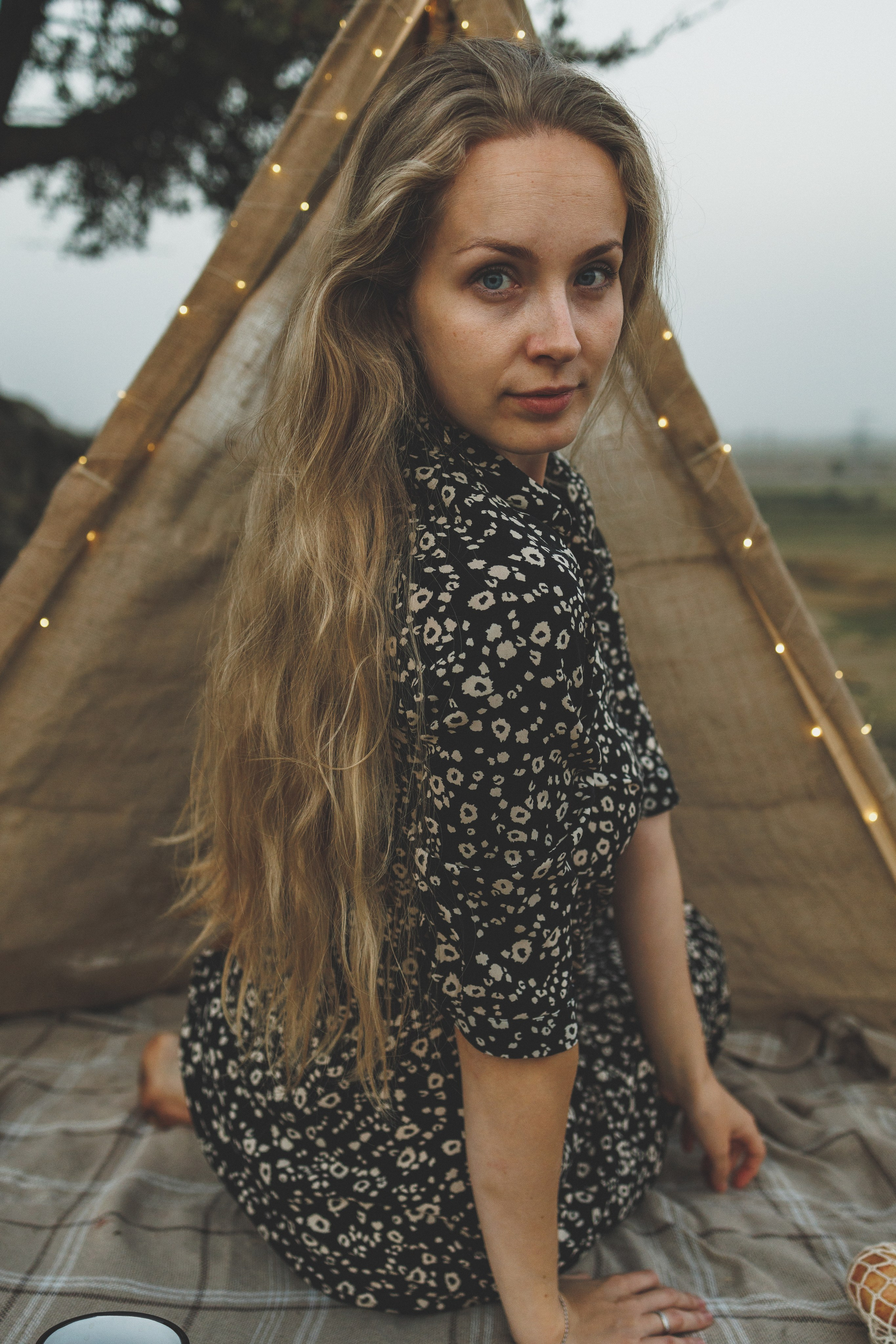 Пикник со светящимся шалашом. Фотограф в Дагестане Кира Молькова