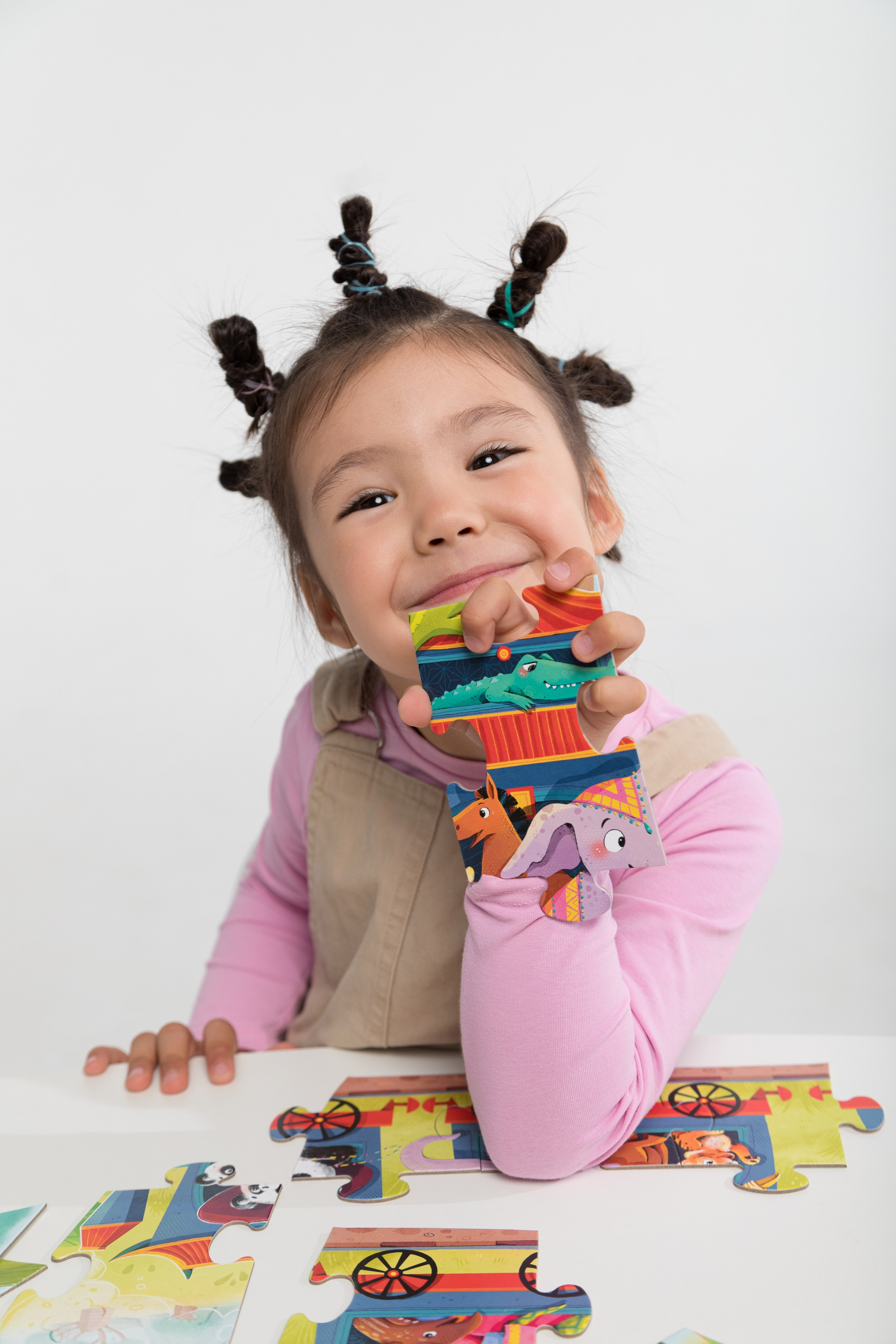 Каталожная съемка в циклораме для бренда детских товаров. Детский и контент фотограф Надя Волкова Санкт-Петербург