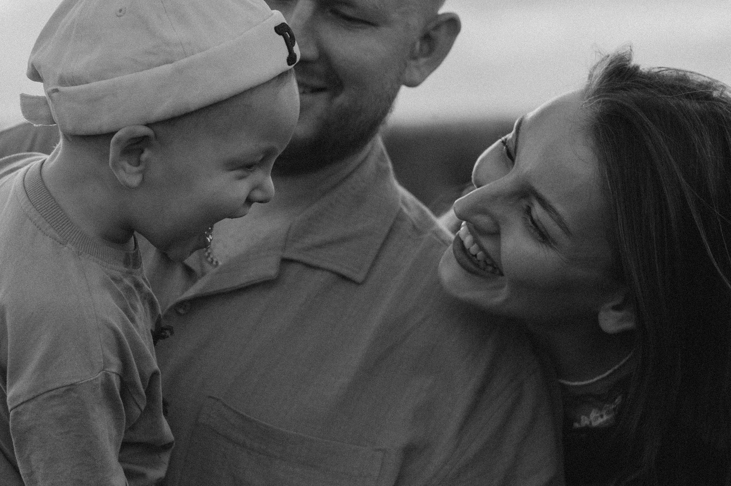 Полина, Вадим, Савва и Риччи. Семейный фотограф в Ижевске Даша Денисова