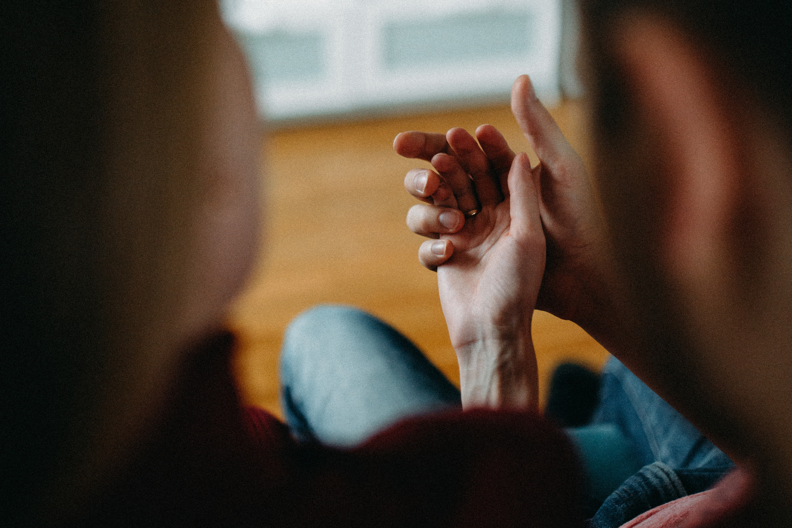 Новогодняя фотосессия беременности дома СПб. Семейный и детский фотограф в Санкт-Петербурге Маша Бичан