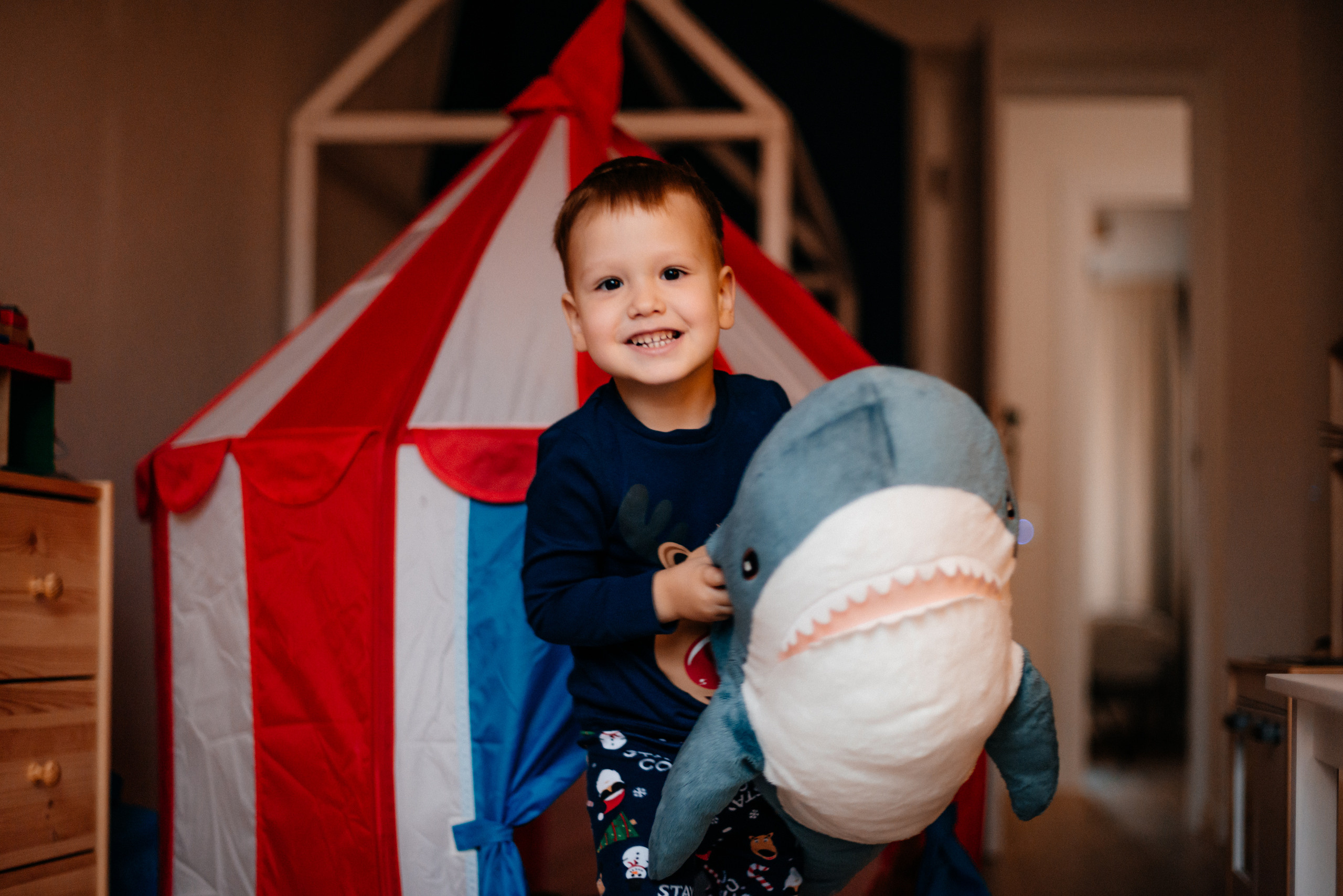 Новогодняя семейная фотосессия дома. Семейный и детский фотограф в Санкт-Петербурге Маша Бичан