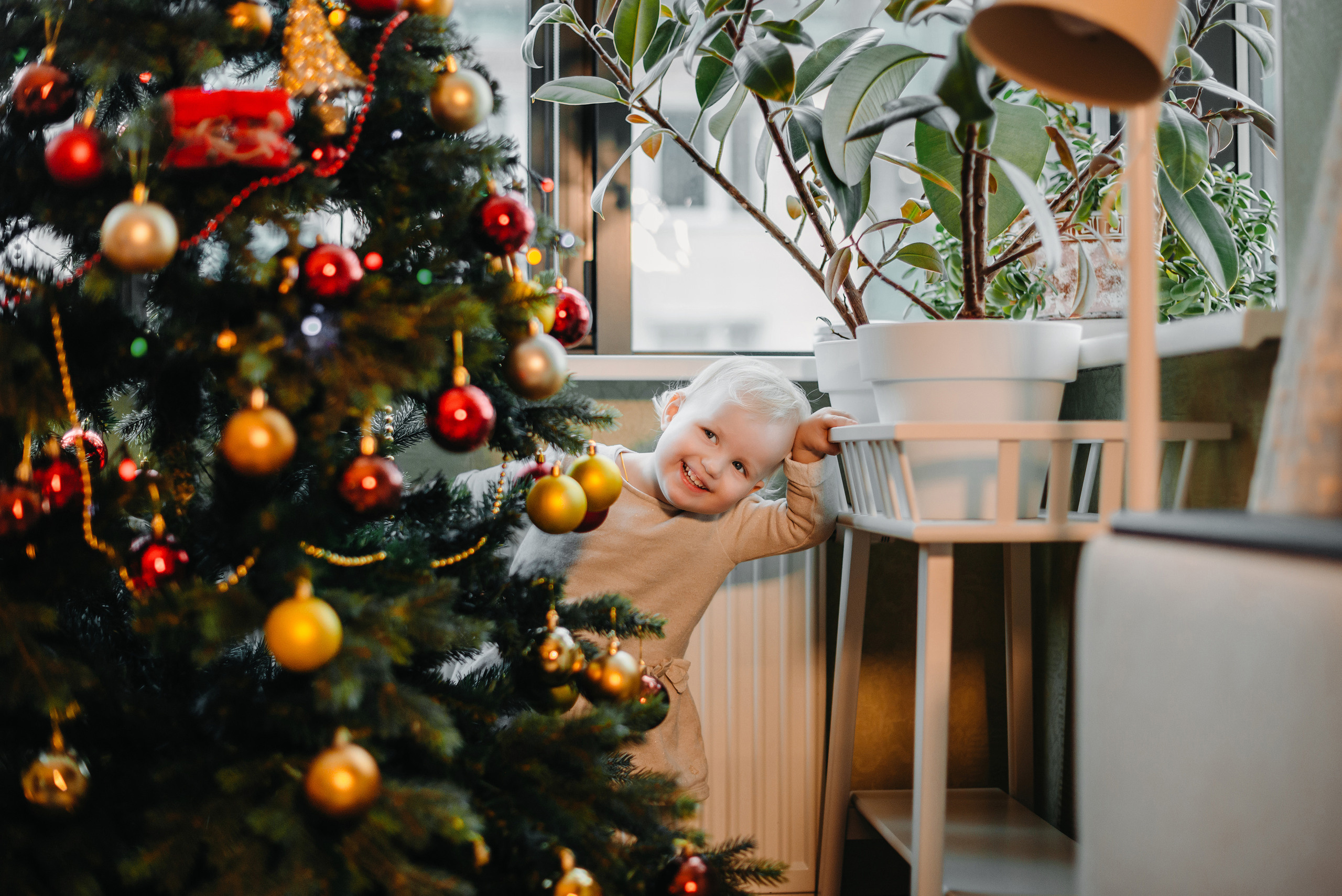 Новогодняя семейная фотосессия дома. Семейный и детский фотограф в Санкт-Петербурге Маша Бичан