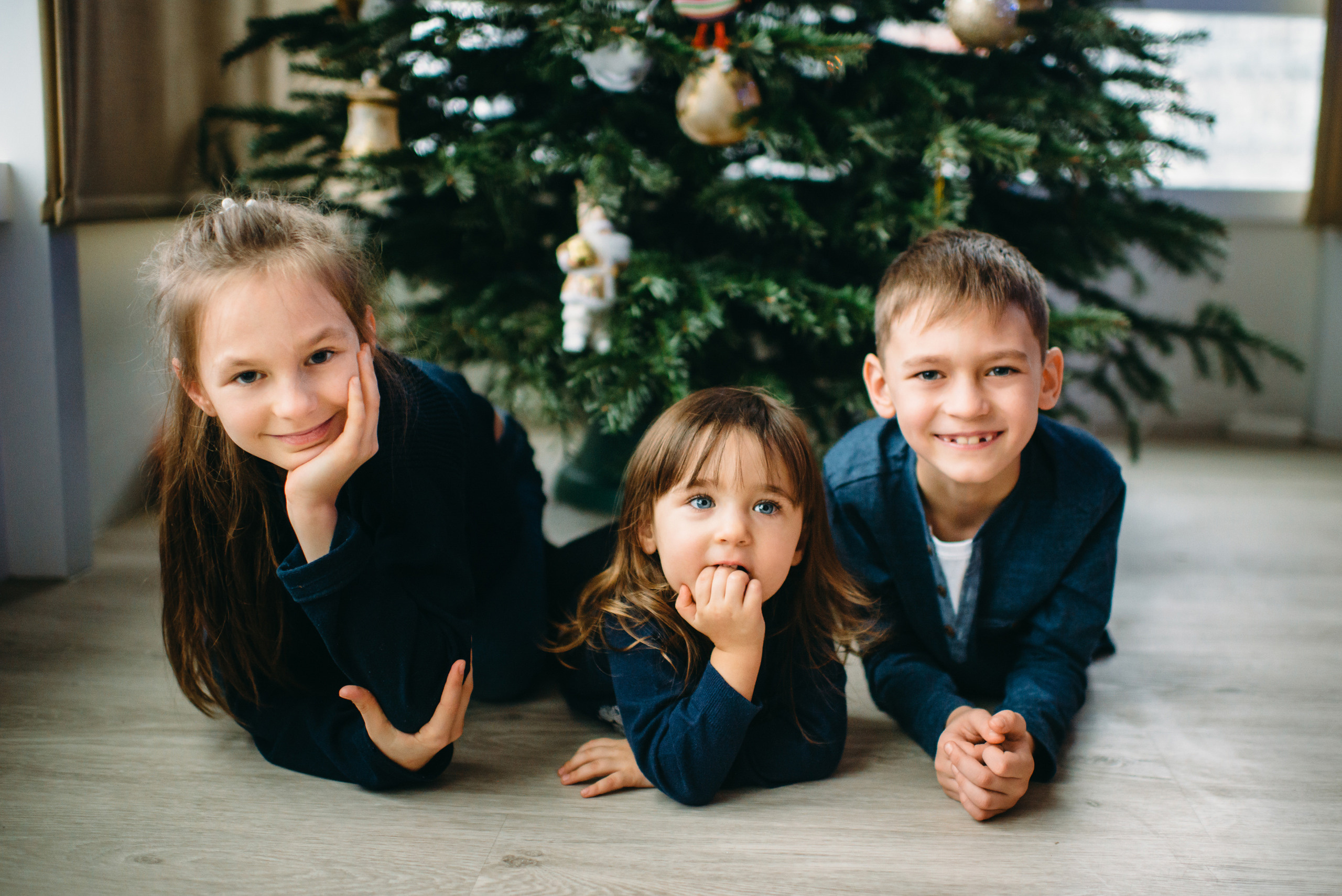 Новогодняя семейная фотосессия дома. Семейный и детский фотограф в Санкт-Петербурге Маша Бичан