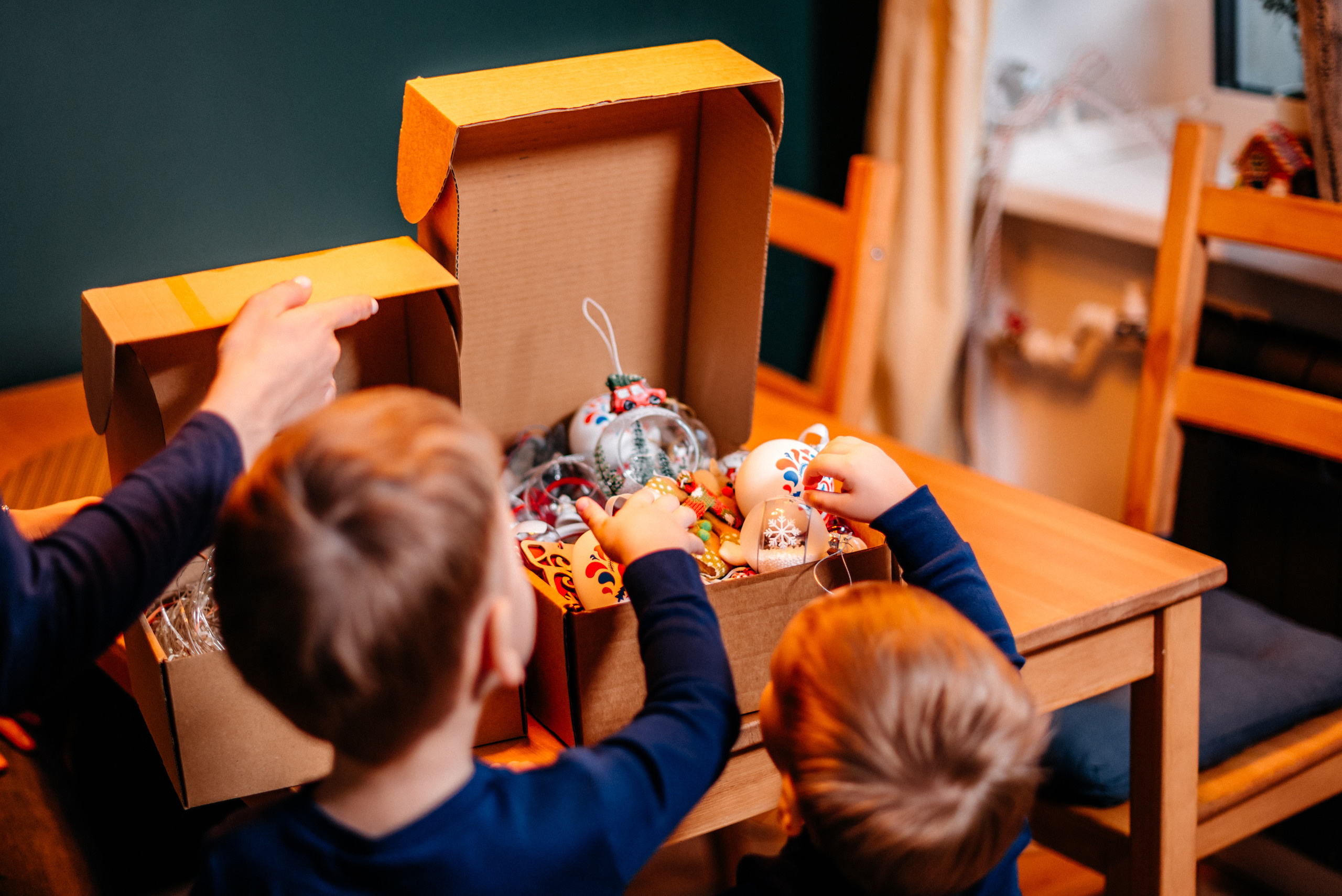 Новогодняя семейная фотосессия дома. Семейный и детский фотограф в Санкт-Петербурге Маша Бичан