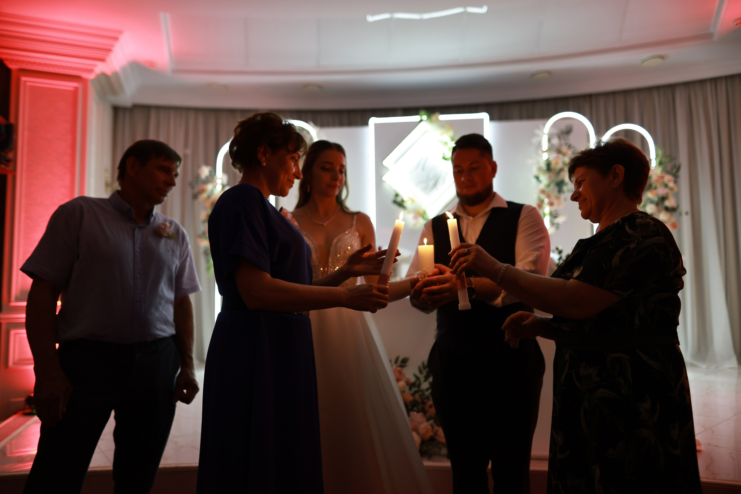 Н и В. Фотограф Олег Сотник