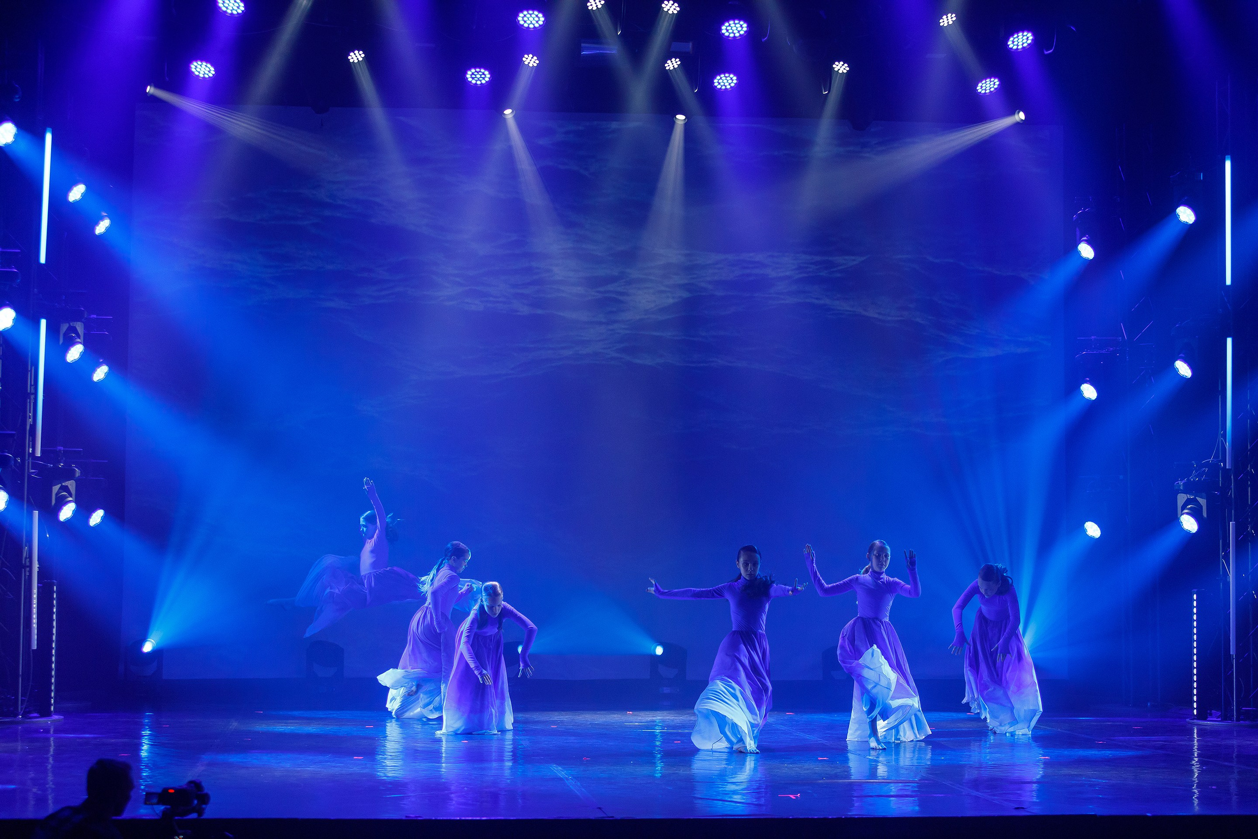 Репортажная фотосъемка отчетного концерта. Профессиональный фотограф в Новосибирске