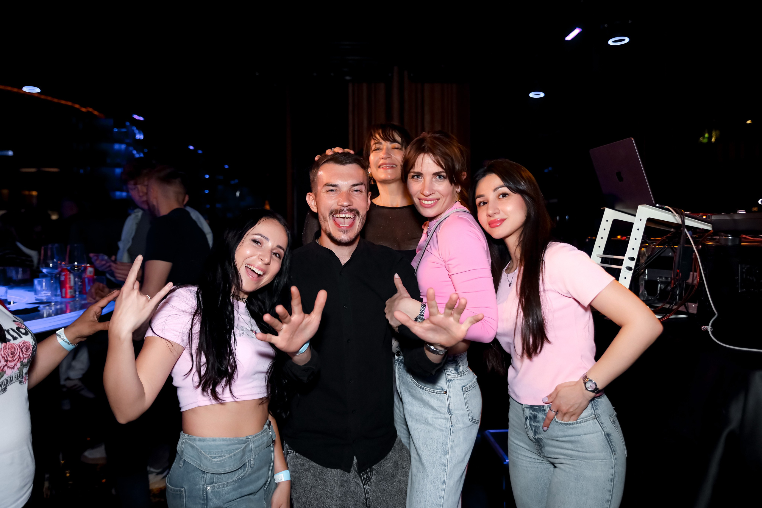 LA night & Fiji wave. 2000’s