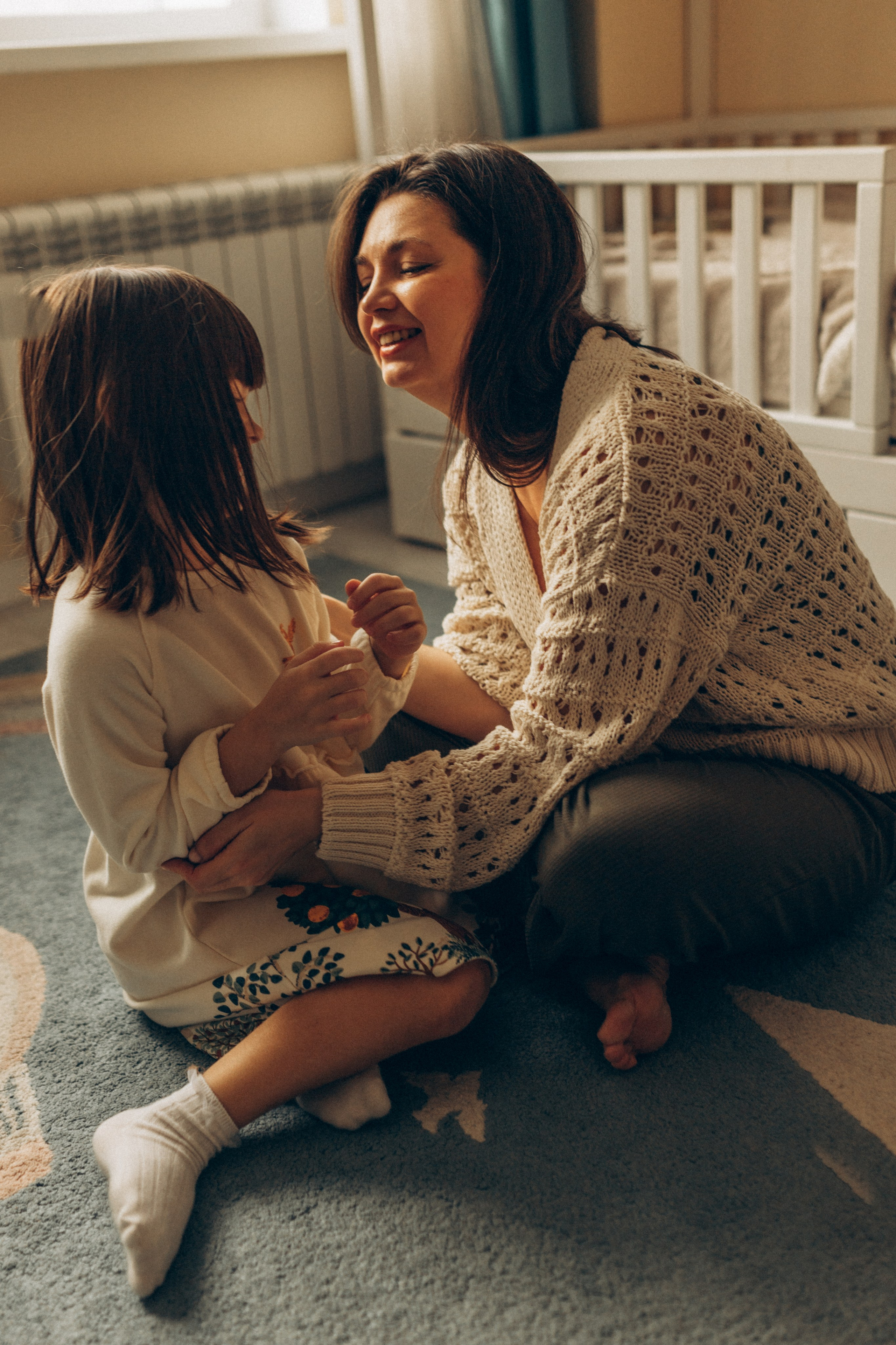 Наталья с Алиной и Ярославой. Семейный фотограф lifestyle в Новосибирске Елена Шпилевая