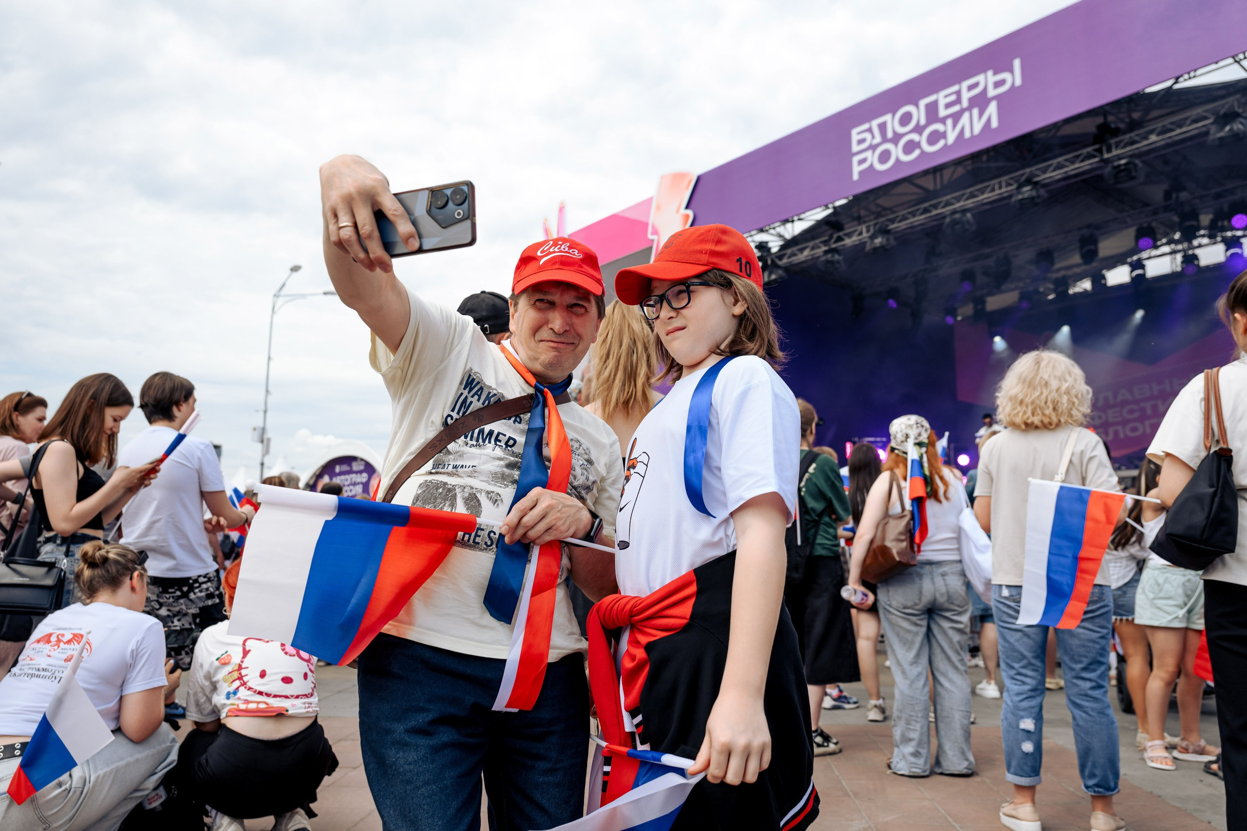 БЛОГЕРЫ РОССИИ. Максим Комаров — Профессиональный фотограф