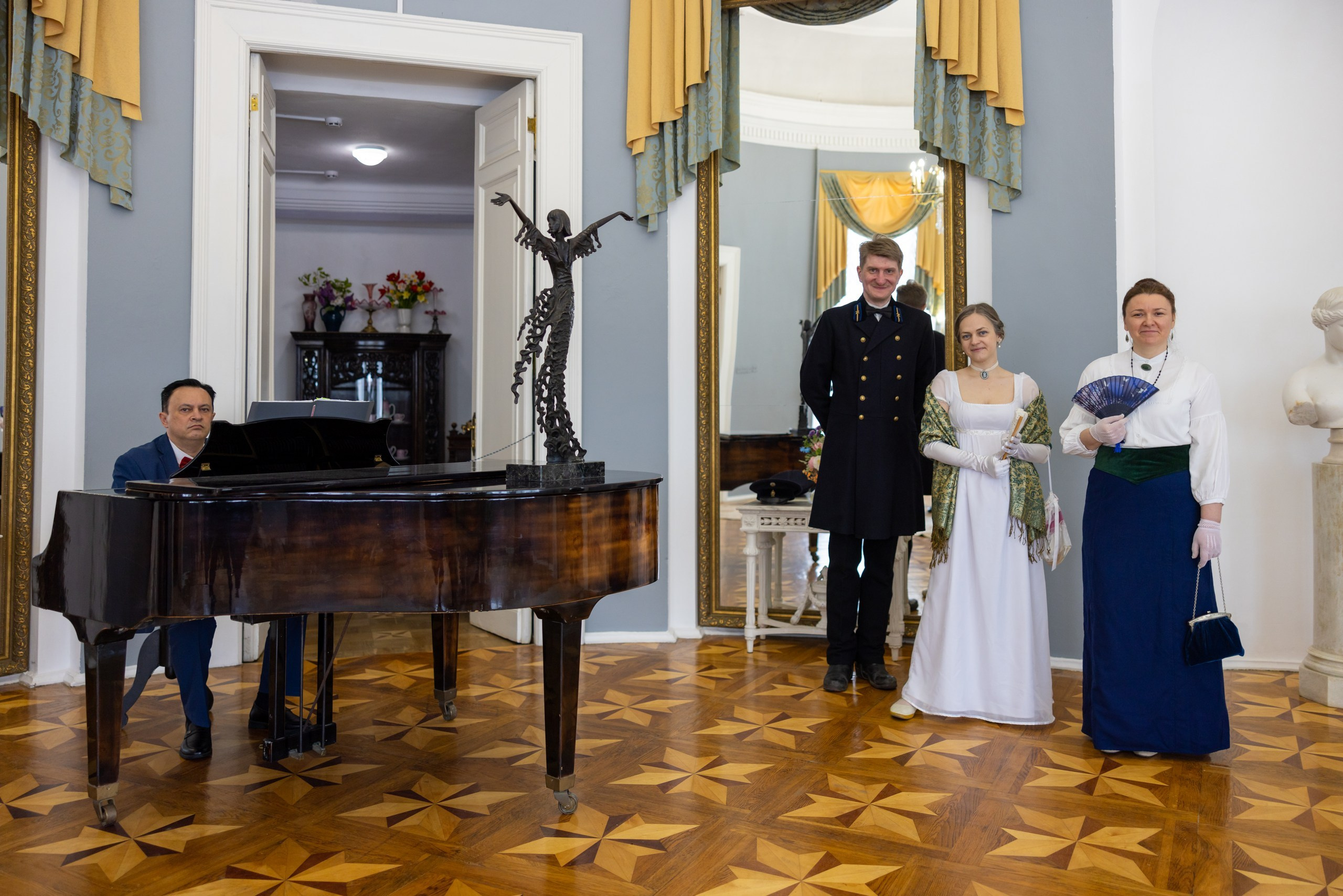 Бал во дворце Бобринских город Богородицк. Фотограф в Туле Крупский АнДРей. Фотостудия «КАДР71» в Туле