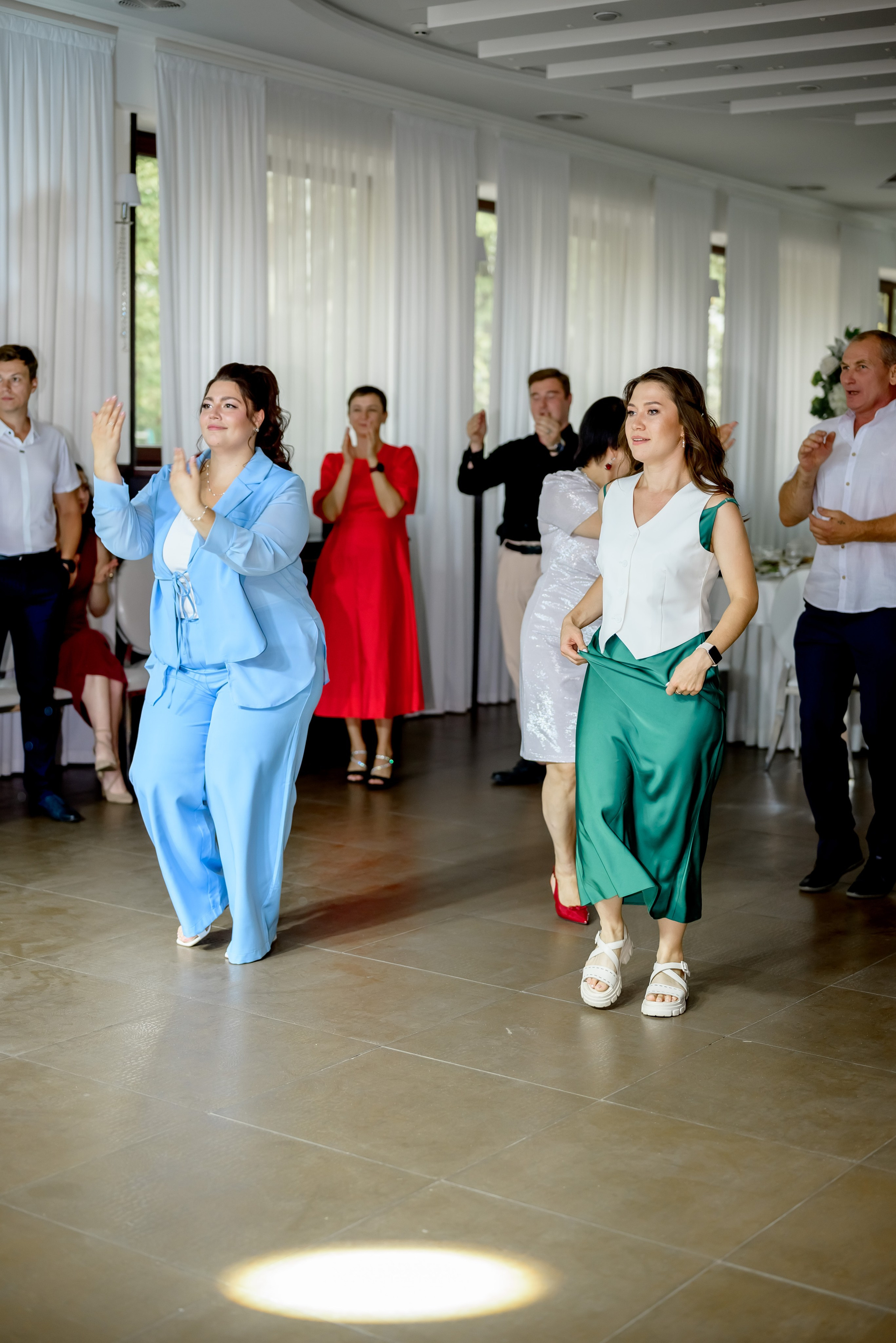 Банкетная часть. Юлия Басня семейный и свадебный фотограф в Донецке