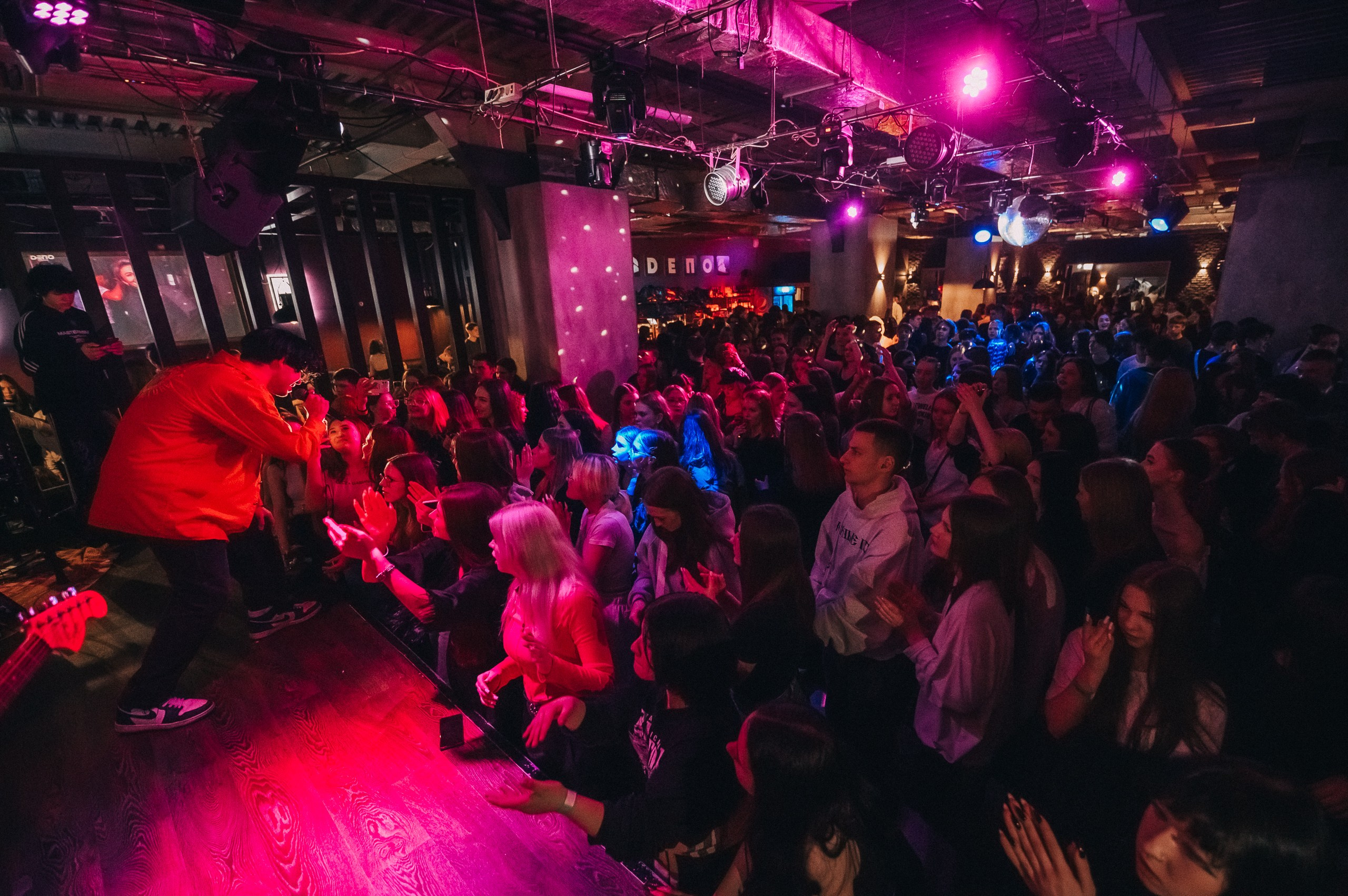 8 MARCH WOMENS DAY PARTY. Фотограф в Кемерово Владислав Шульц