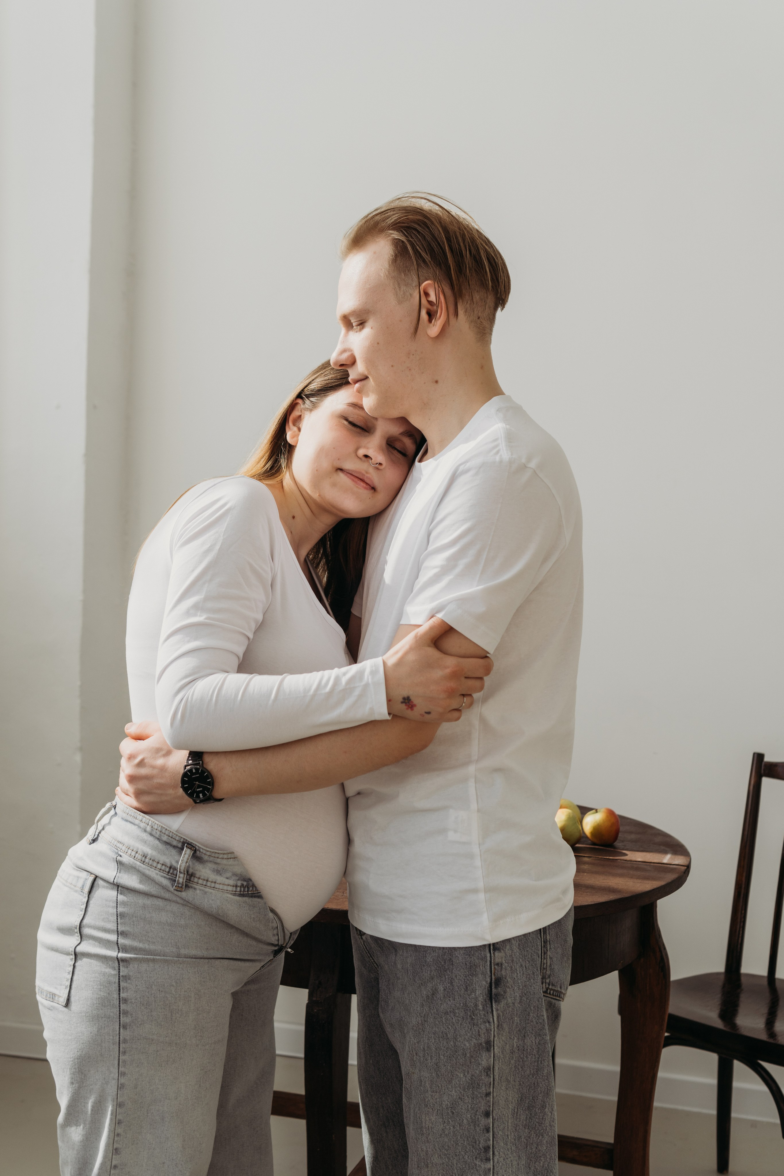 Maksim & Viktorya. Я — Алёна и я фотографирую красиво (е)