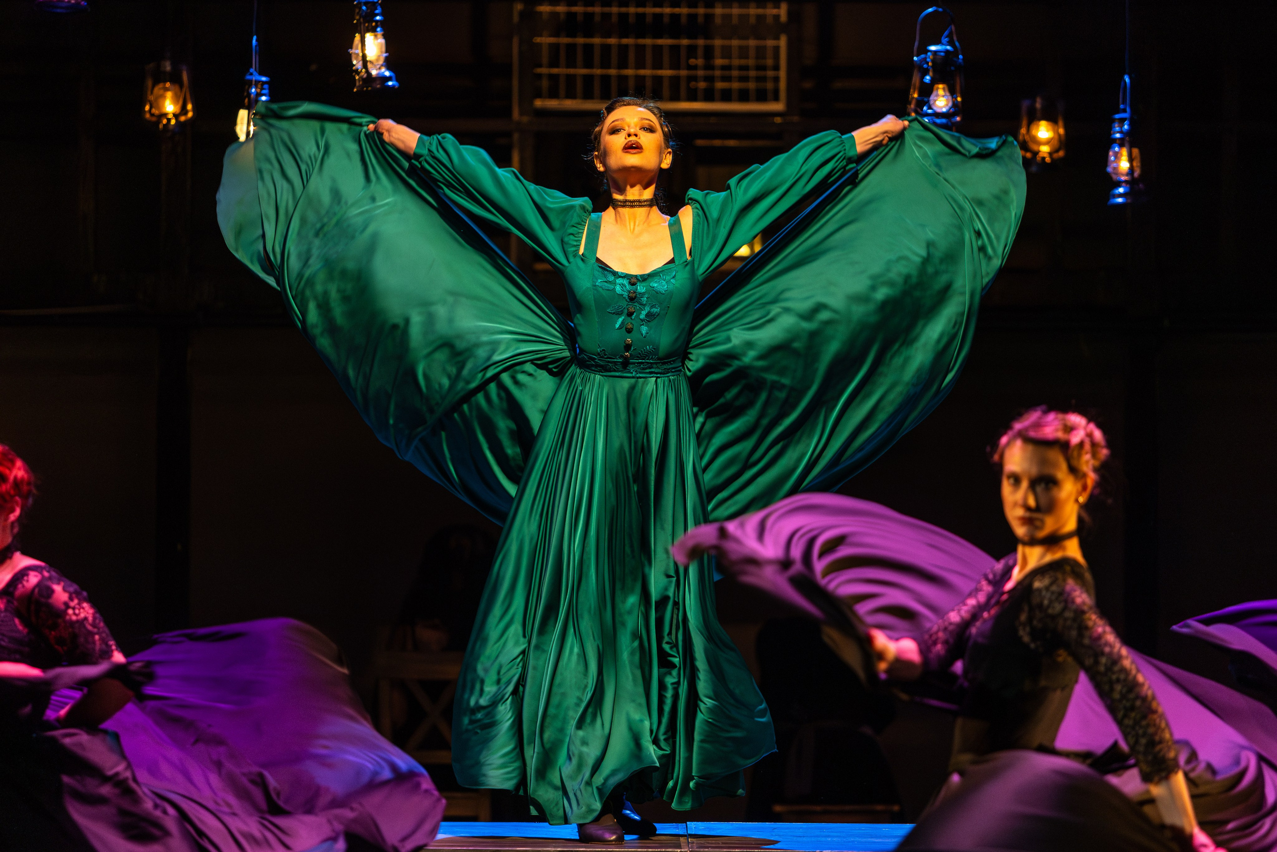 Концертный фотограф Минск. Профессиональный интерьерный и репортажный фотограф Минск и РБ. Максим Орлов