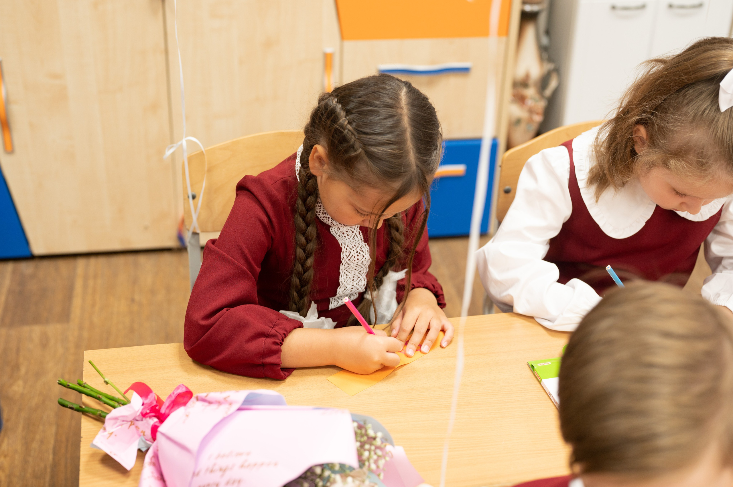 1 сентября 1 К 16 гимназия репортаж, линейка +в классе. Фотограф новорожденных, семейный детский в Тюмени Татьяна Морозова