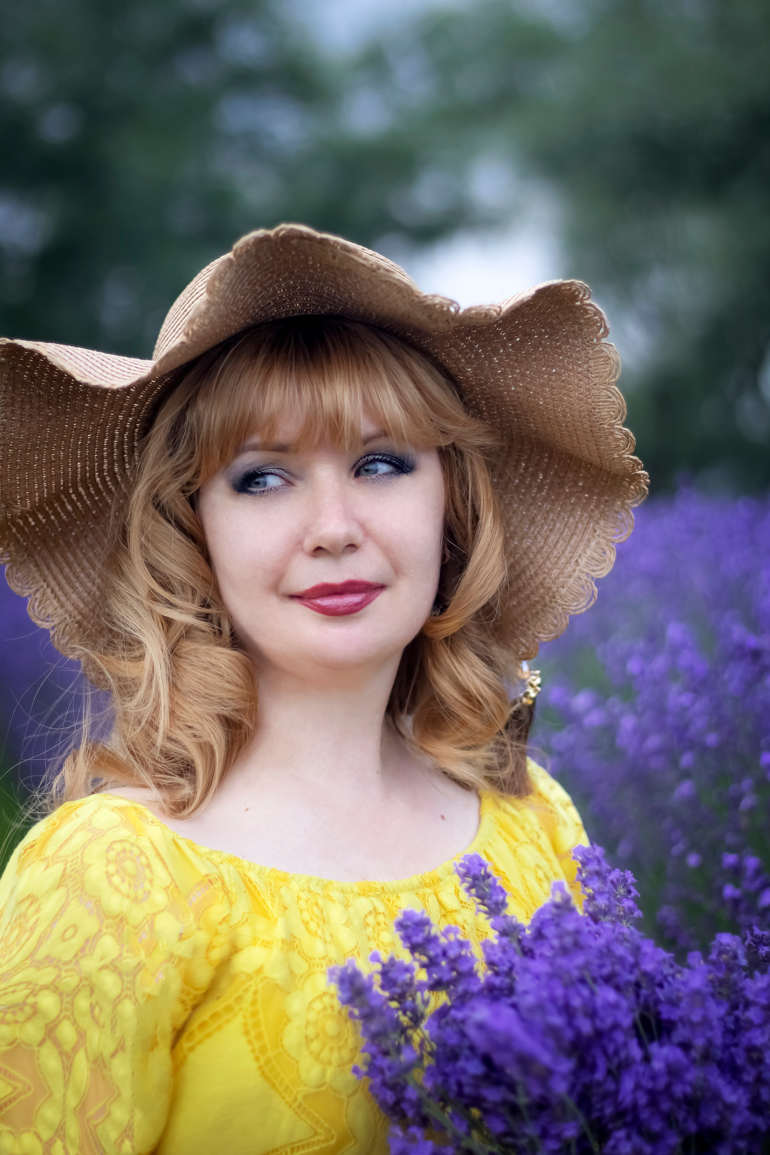 ЕЛЕНА В ЛАВАНДЕ. Фотограф Людмила Лебединская г. Краснодар (Приморско-Ахтарский р-он)