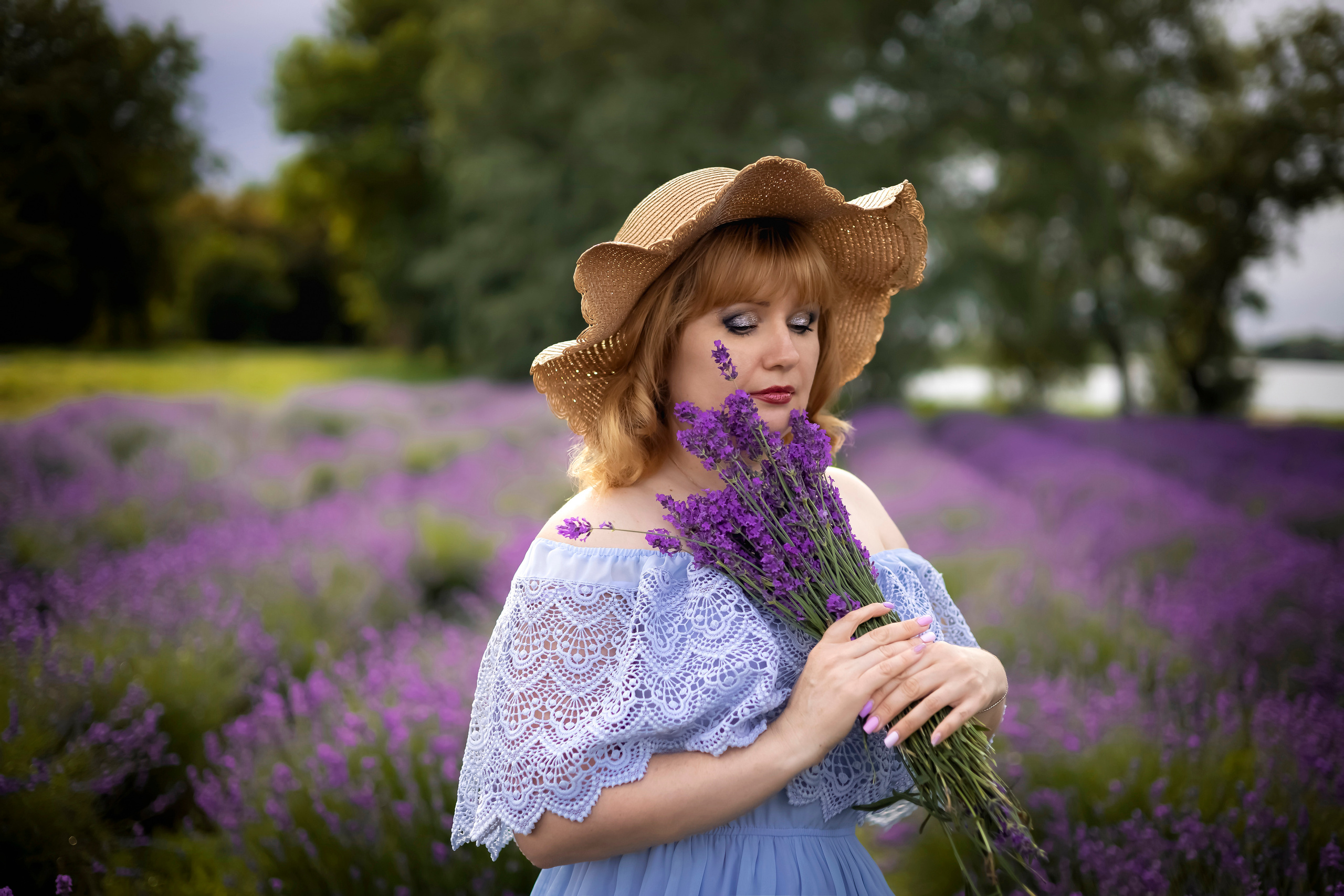 ЕЛЕНА В ЛАВАНДЕ. Фотограф Людмила Лебединская г. Краснодар (Приморско-Ахтарский р-он)
