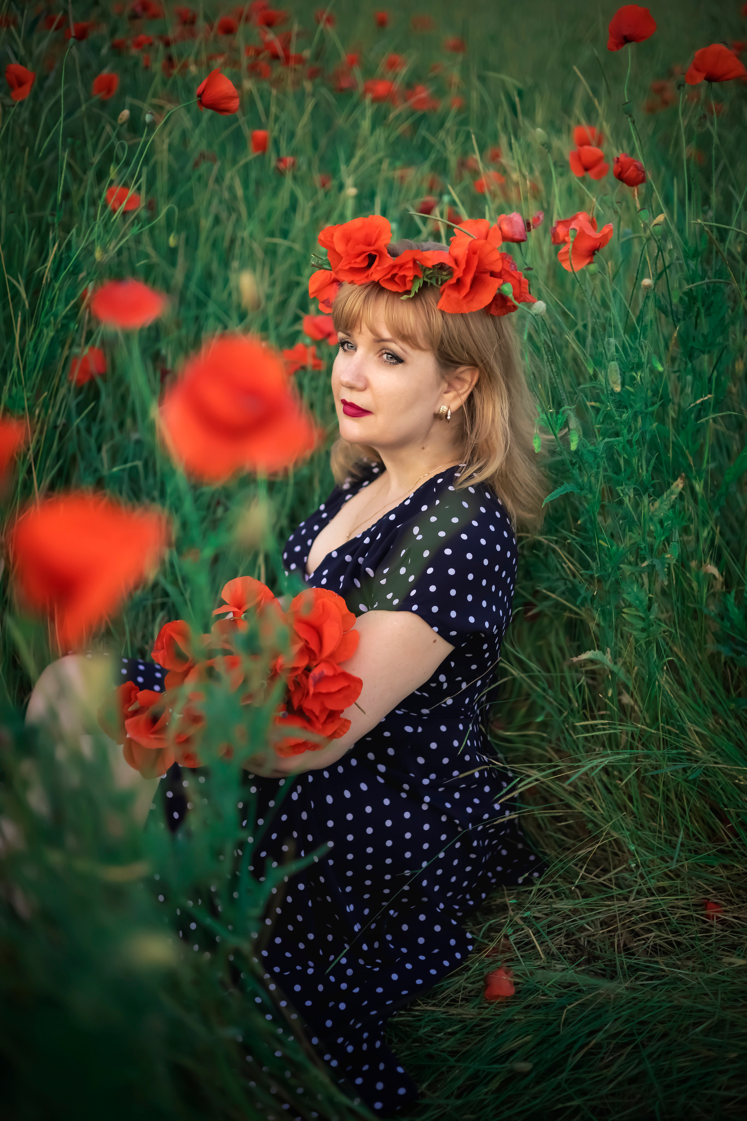 ЕЛЕНА В МАКАХ. Фотограф Людмила Лебединская г. Краснодар (Приморско-Ахтарский р-он)