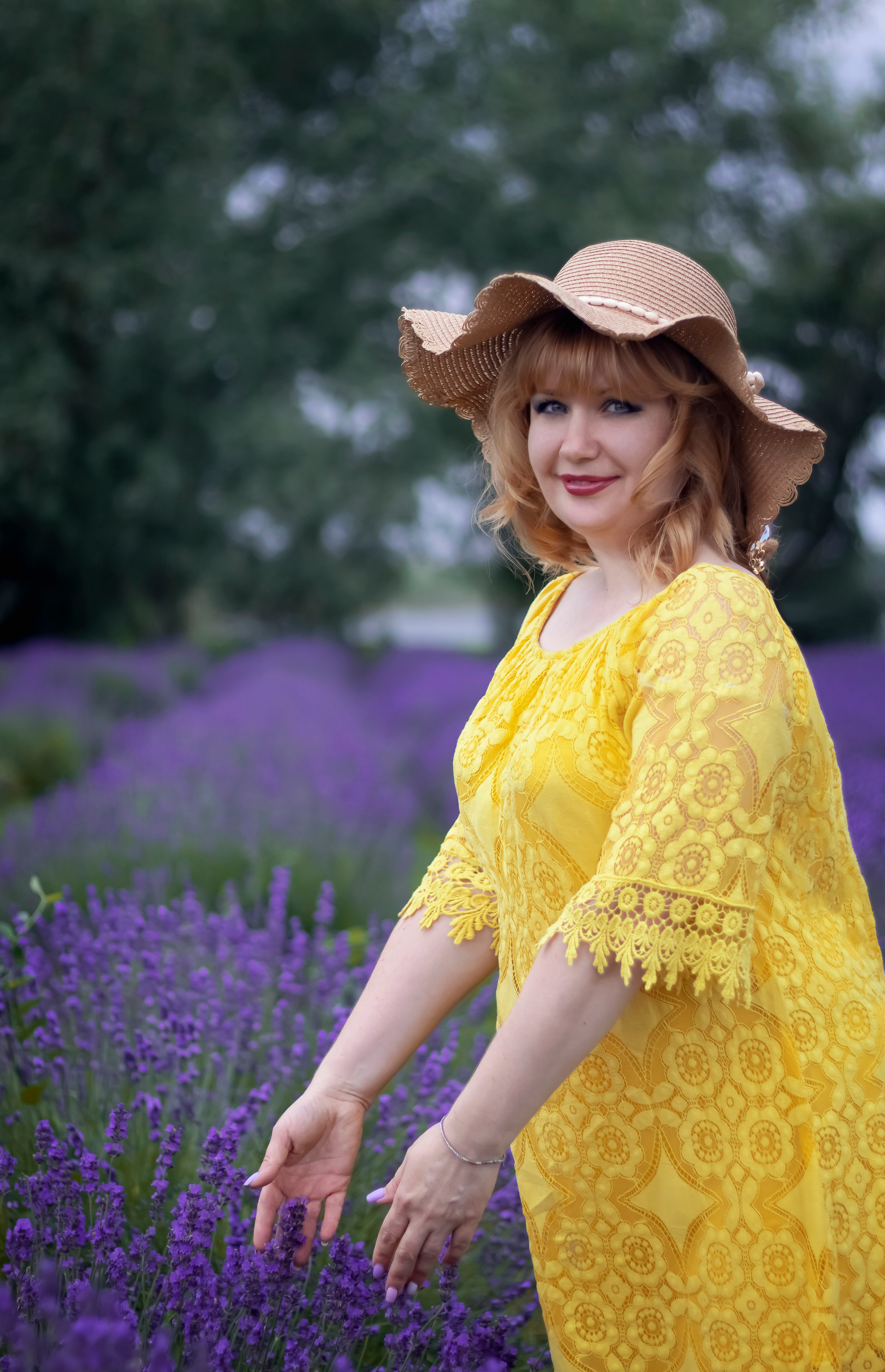 ЕЛЕНА В ЛАВАНДЕ. Фотограф Людмила Лебединская г. Краснодар (Приморско-Ахтарский р-он)